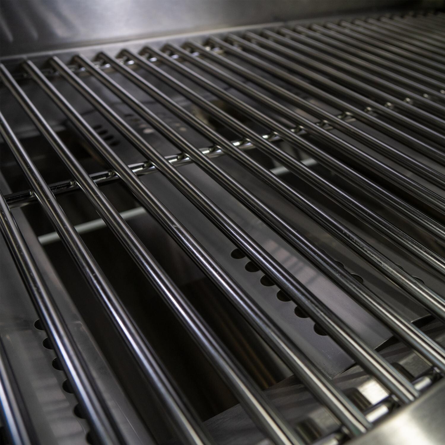 TYTUS T406SSLP Stainless Steel 4-Burner Natural Gas Gas Grill - (Ships as Propane with Conversion Fittings) - Stainless Steel Cooking Grate Detail thumbnail