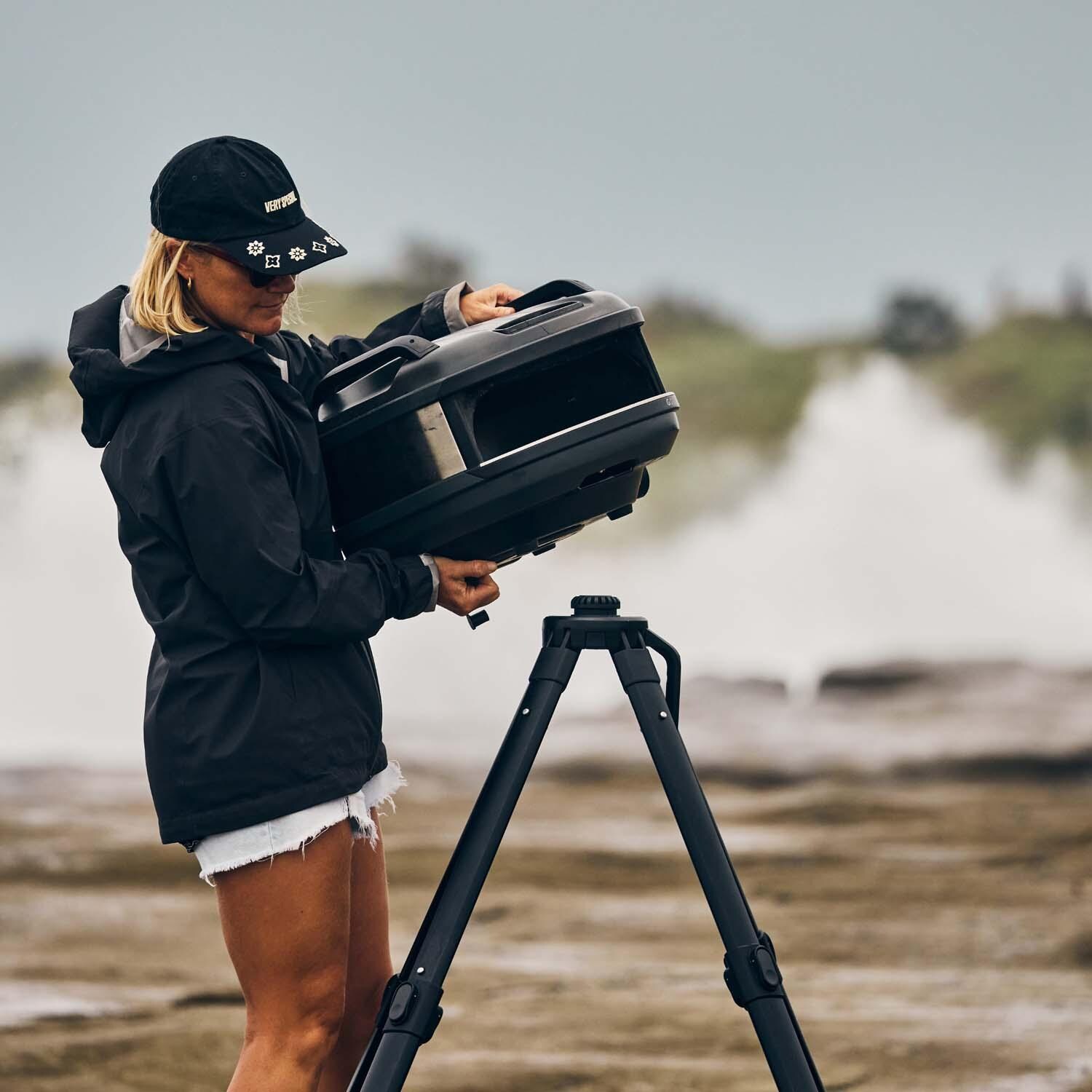 Gozney AT1900 Tread Venture Stand - Setting Up - Lifestyle thumbnail