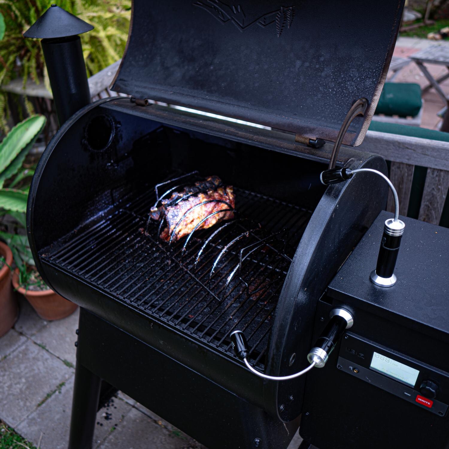 BBQ Dragon BBQD415 Magnetic LED BBQ Light Set - Attached To Grill thumbnail