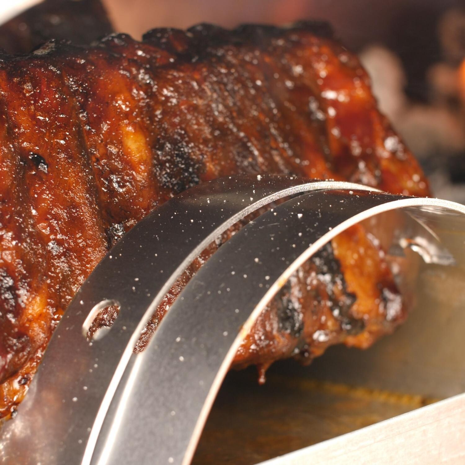 ALFA FX4PIZ-LRAM 4 Pizze 31-Inch Outdoor Wood-Fired Pizza Oven - Roasting Ribs - Detail thumbnail