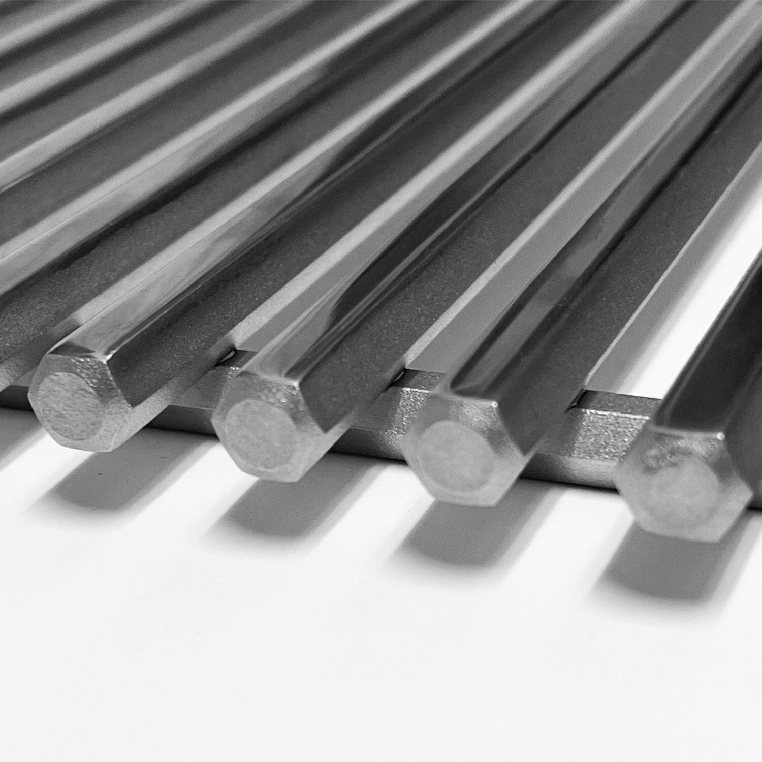 XO Appliance XOGRILL36N Pro-Grade 36-in 3 Burner Built-In Natural Gas Grill w/ Rotisserie Burner - Grates - Detail thumbnail