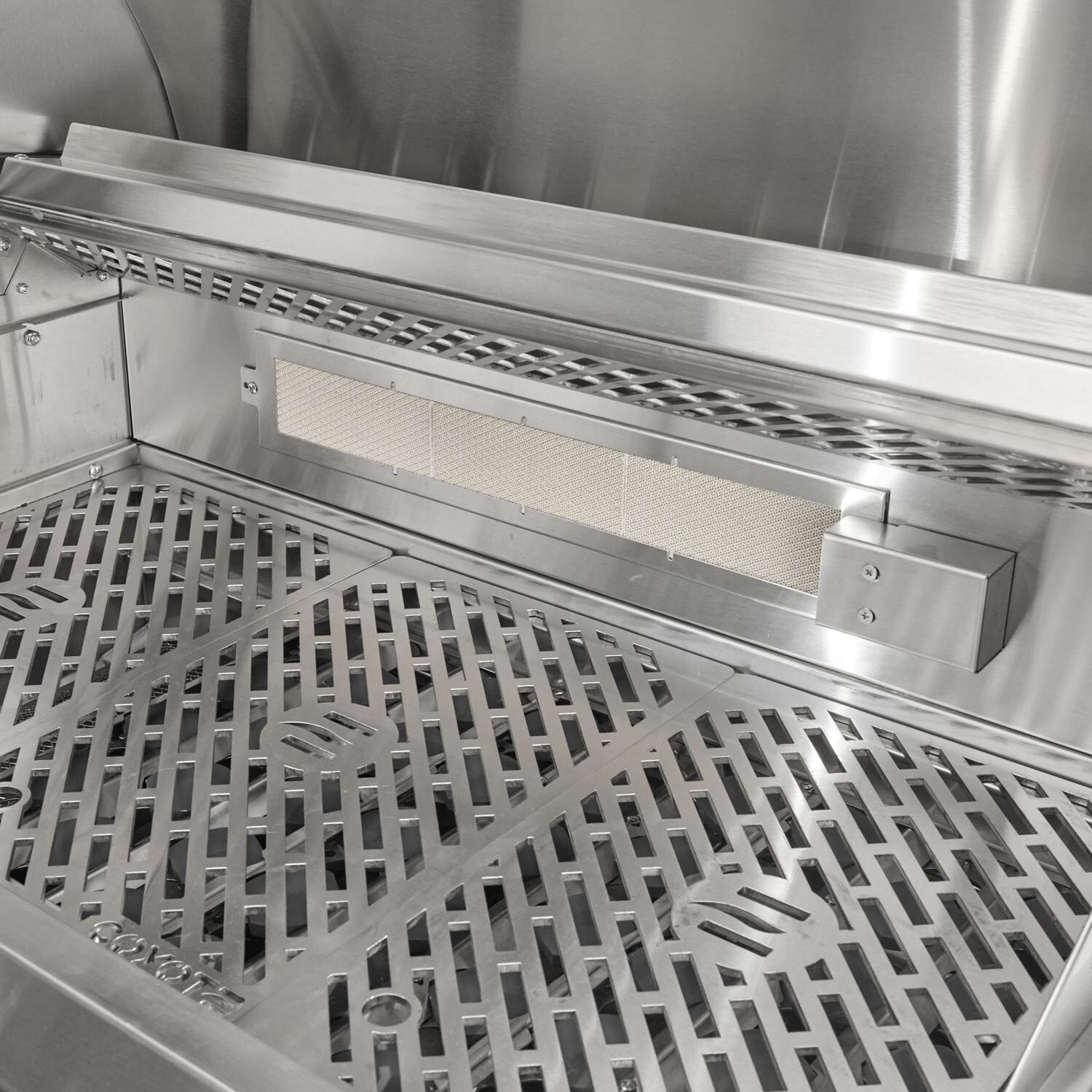 Coyote Outdoor Living 36 Inch SL-Series Built-In Natural Gas Grill - Interior Up Close - Detail thumbnail