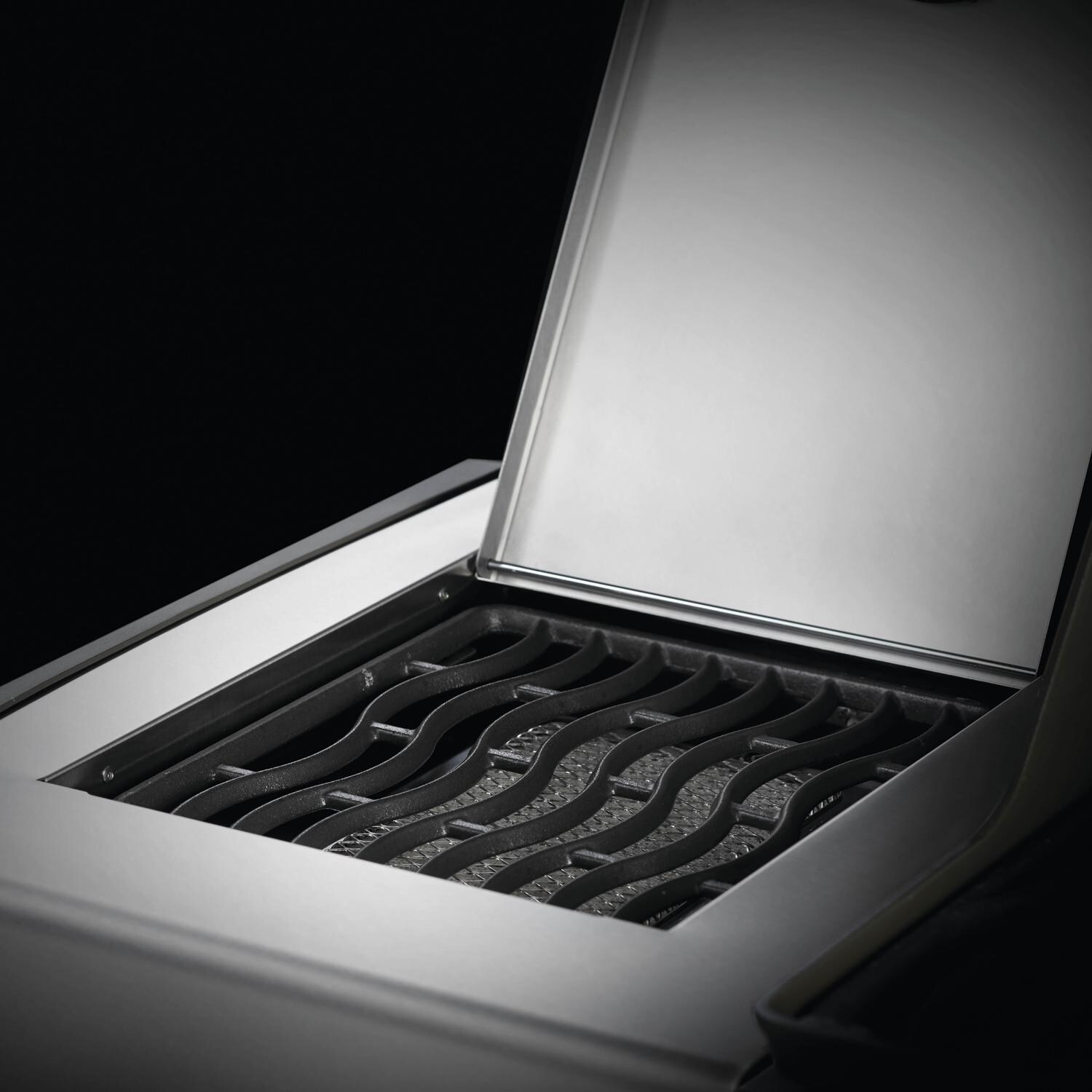 Napoleon RXT525SIBNSS-1 Rogue XT 525 SIB Natural Gas Grill with Infrared Side Burner - Stainless Steel - Infrared Sizzle Zone Side Burner thumbnail