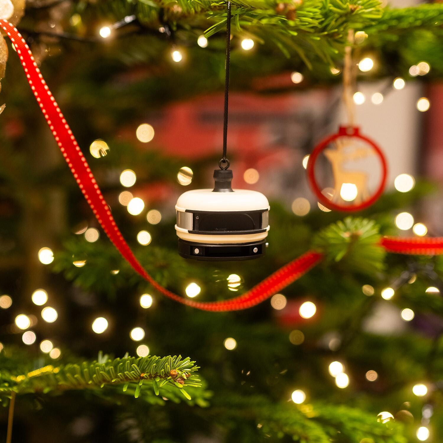 Gozney GMPOBUS1625 Dome Gen 2 Propane Pizza Oven - Off Black - Holiday Ornament - Lifestyle thumbnail