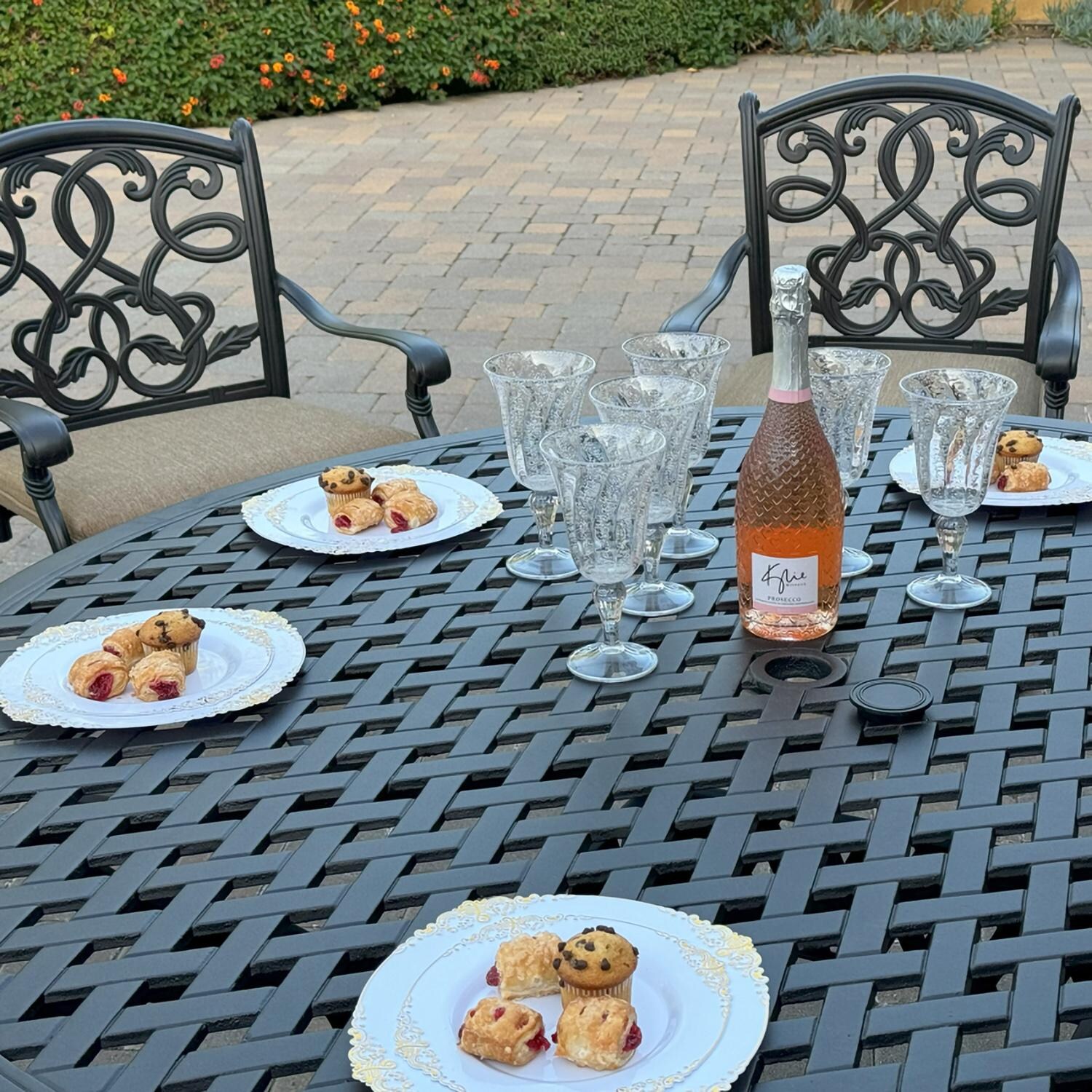 Darlee B/DL2052-7PCAR-30D Santa Monica 7 Pc Cast Aluminum Dining Set w/ Series 30 Table in Antique Bronze - Table Top - Lifestyle thumbnail