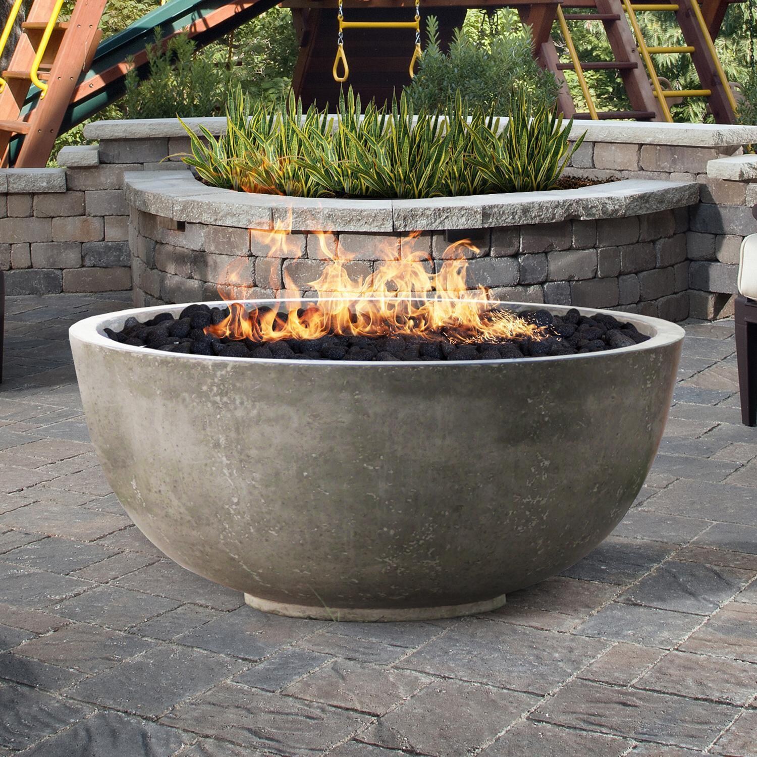 Moderno 1 39-in Round Glass Fiber Reinforced Concrete Natural Gas Fire Bowl in Pewter by Prism Hardscapes - Lifestyle thumbnail