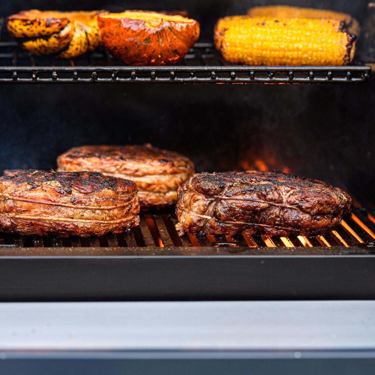 Masterbuilt - MB20041220 - Gravity Series 1050 Digital Charcoal Grill + Smoker - Closeup At Shelf Level thumbnail