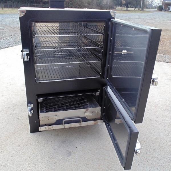 Backwoods Chubby 3400 Vertical Charcoal Smoker - Open thumbnail