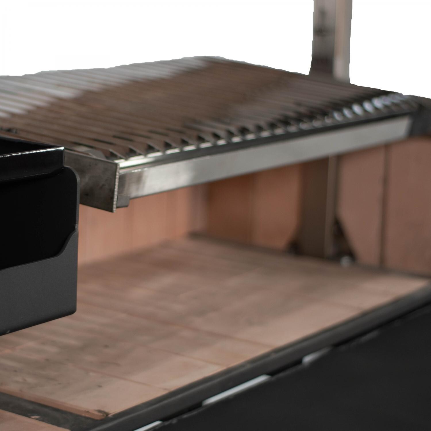 Nuke PUMA Puma Charcoal Santa Maria-Style Grill - Grill Closeup thumbnail