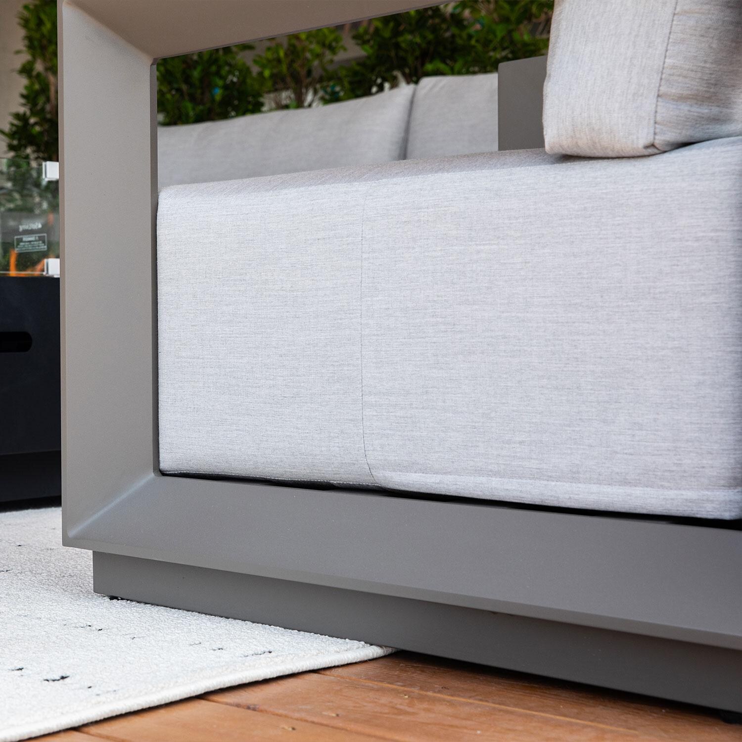 Elementi OS-2505S Newport Outdoor Aluminum Club Chair w/ Sunbrella Cushions - Cushion Thickness - Detail thumbnail