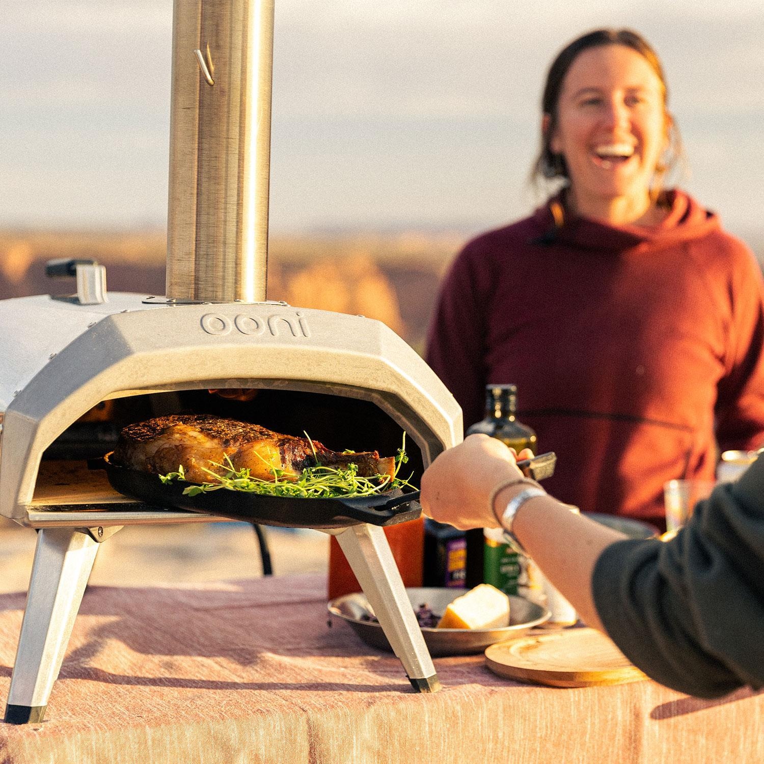 Ooni Karu 12 Multi-Fuel Portable Pizza Oven - UU-P29400 : BBQGuys