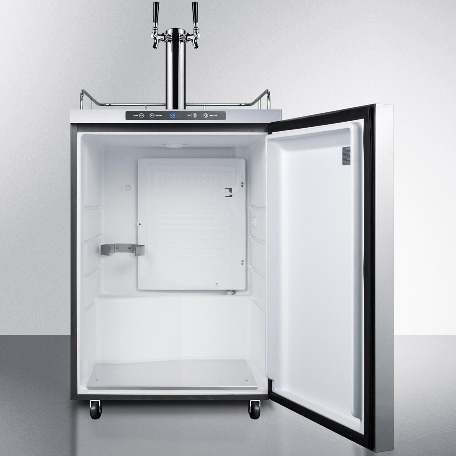 Summit Commercial SBC635MOS7HHTWIN 24-Inch 5.6 Cu. Ft. Outdoor Rated Double Tap Beer Dispenser / Kegerator - Horizontal Handle - Interior thumbnail