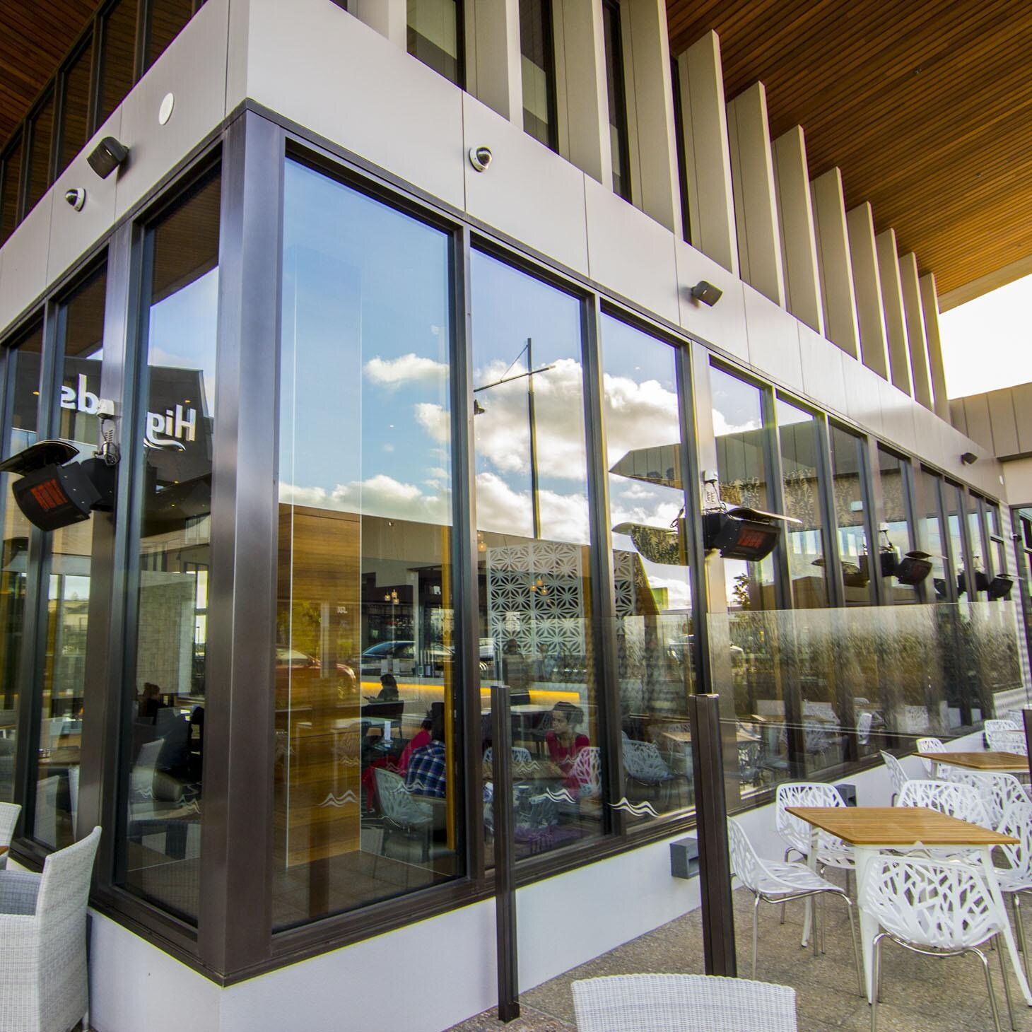 Bromic Tungsten 500 Smart-Heat Patio Heater - Commercial Outdoor Dining Corner View thumbnail