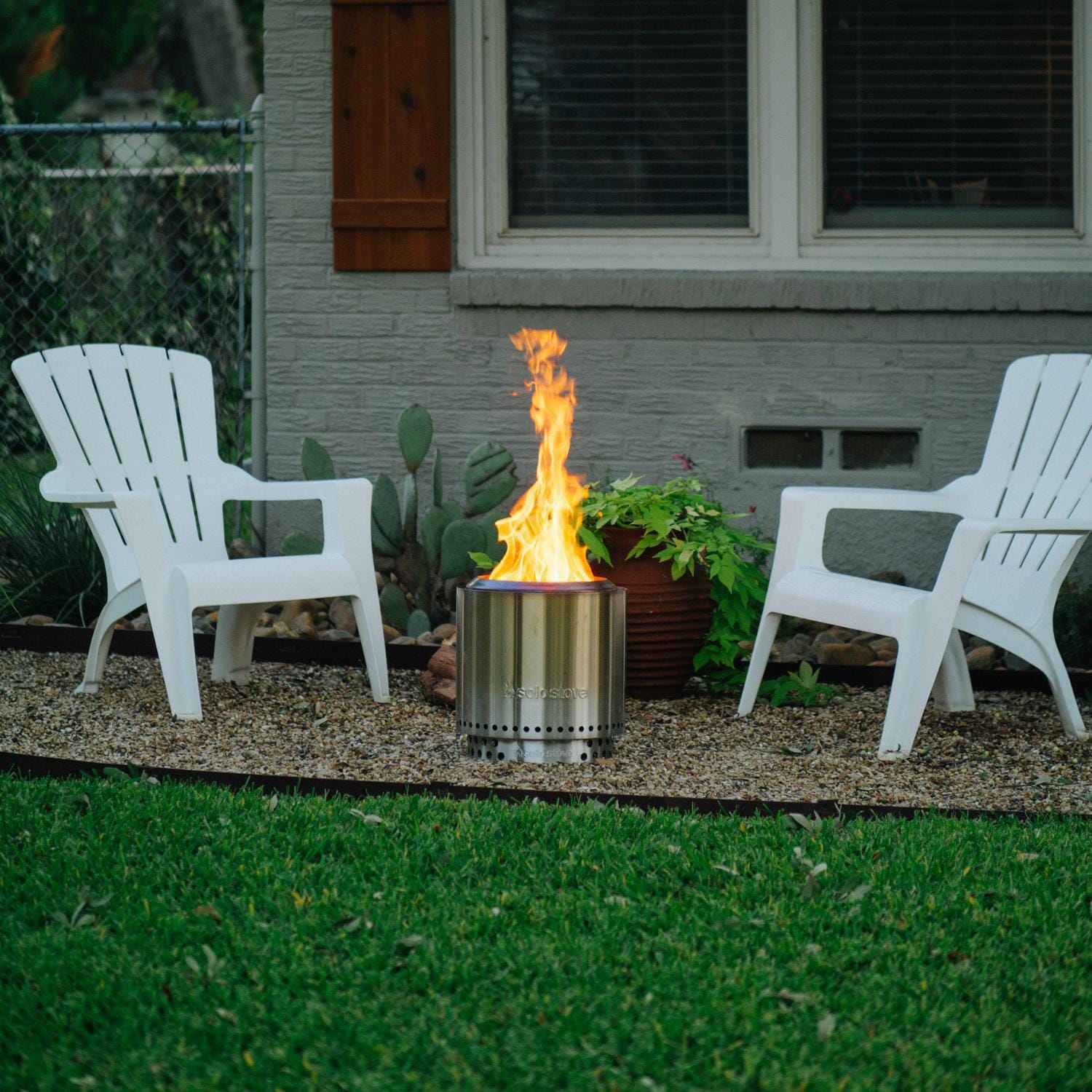 Ranger 17 Inch Round Stainless Steel Wood-Burning Fire Pit in