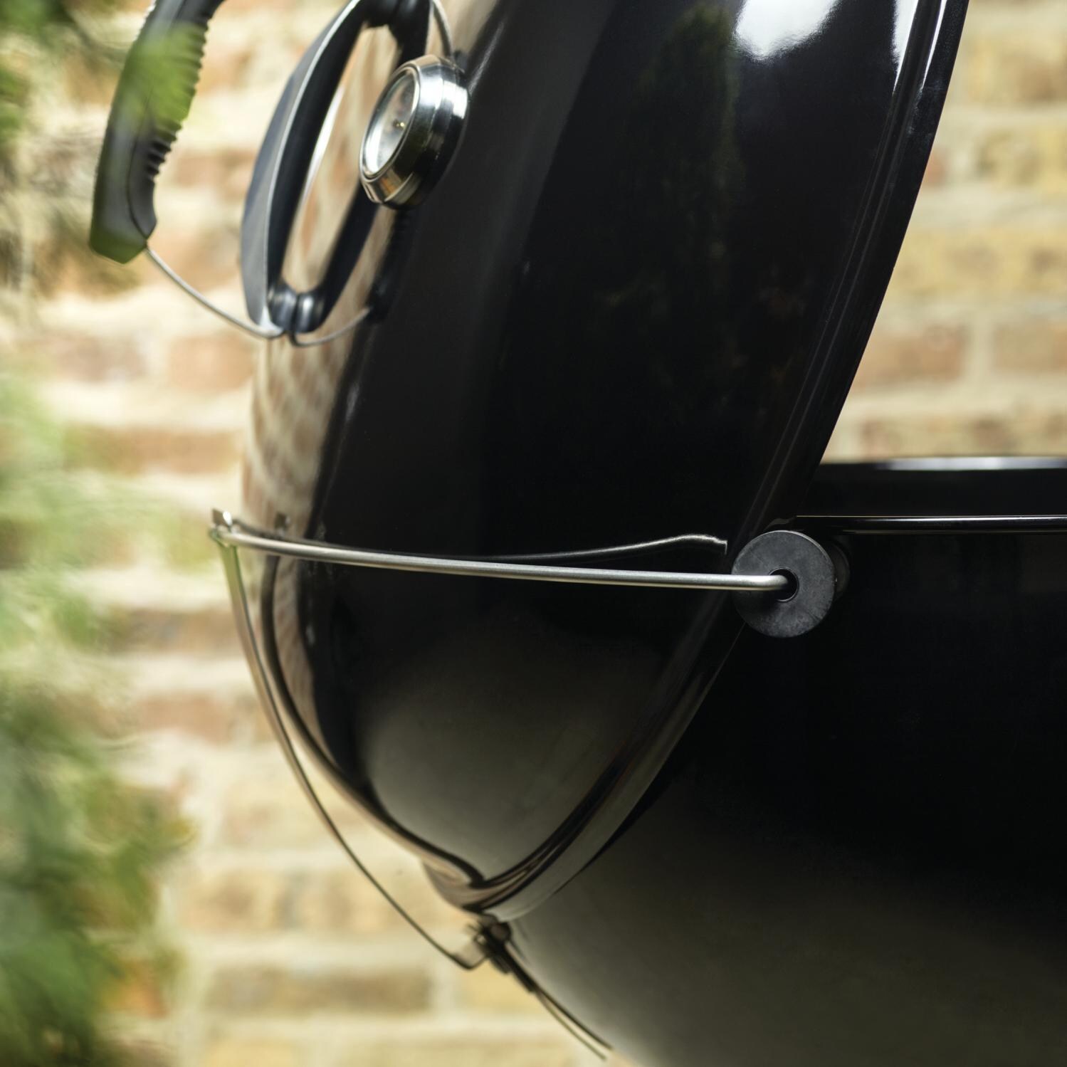 Weber 14501001 Master Touch 22-Inch Charcoal Grill - Black - Lid Holder - Detail thumbnail