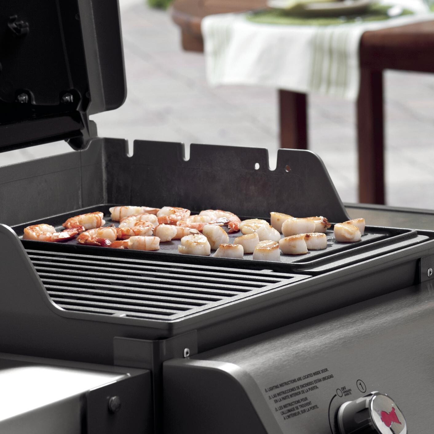 Weber 7597 Porcelain-Enameled Cast Iron BBQ Griddle For Spirit 200 Series Gas Grills