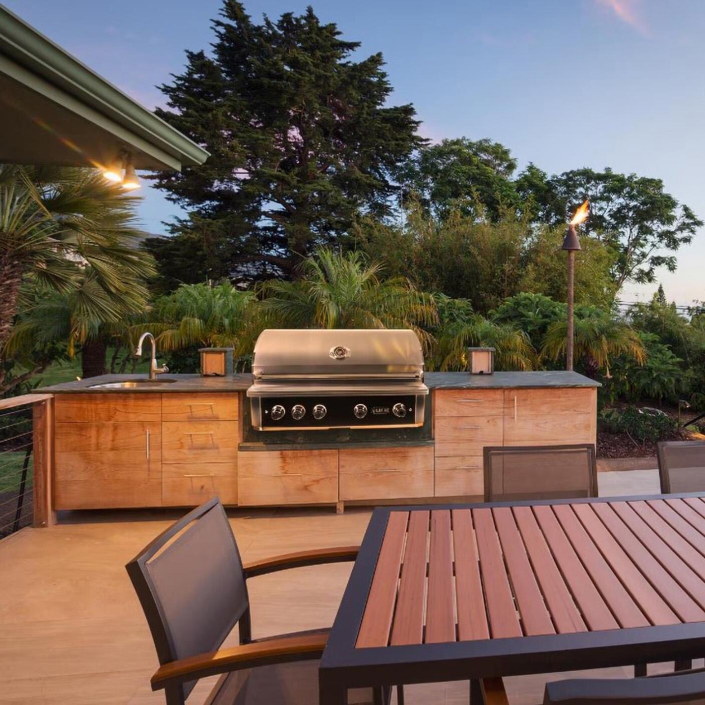 Wildfire WF-PRO42G-RH-NG Ultimate Grill Outdoor Kitchen Package w/15 Inch Side Griddle and 24 Inch Dual Refrigerator Drawers - Built In Outdoor Kitchen - Lifestyle thumbnail