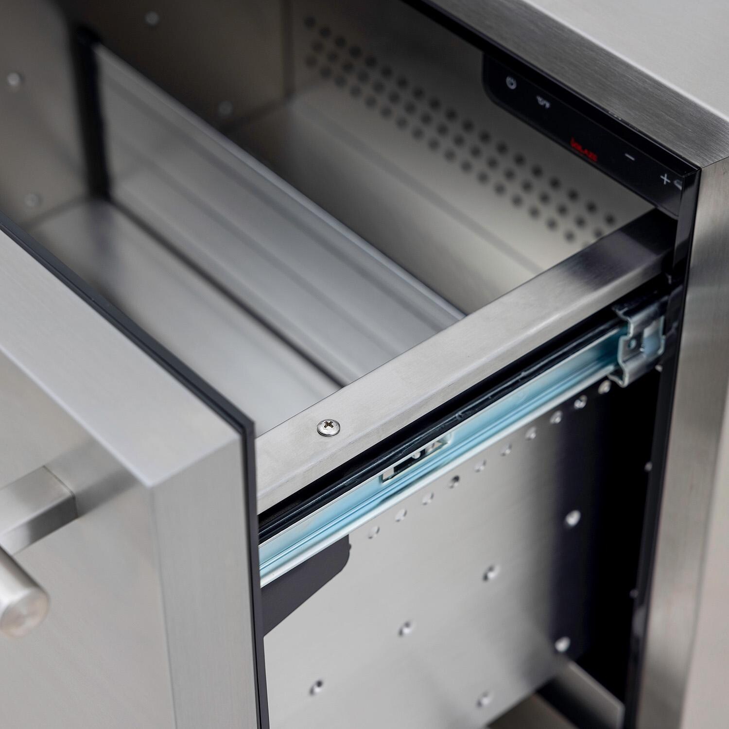 Blaze BLZ-SSRF-DBDR5.1 - 5.1 Cu. Ft. Outdoor Rated Stainless Steel Double Drawer Refrigerator - Temperature Controls - Detail thumbnail