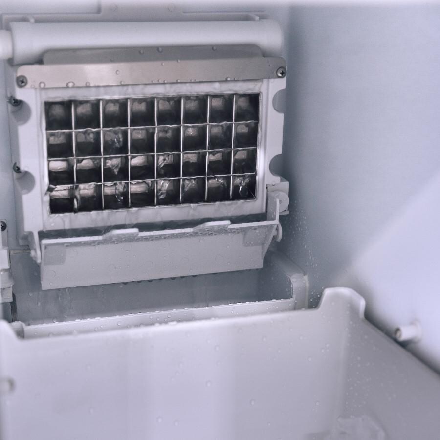 American Made Grills AMG-IM-15 15-Inch UL Outdoor Rated Ice Maker w/Stainless Door50 Lbs Capacity - Ice Maker thumbnail