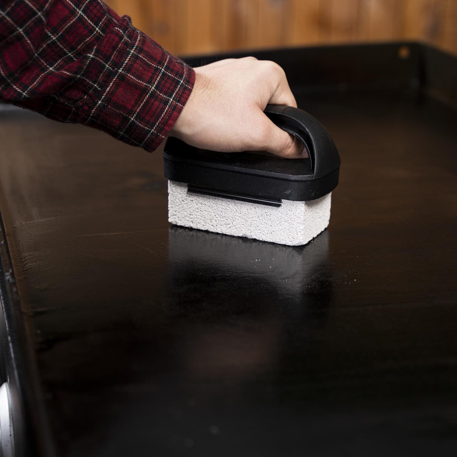 Blackstone 5463 8-Piece Griddle Cleaning Kit - Restoring W/ Pumice Stone - Lifestyle thumbnail