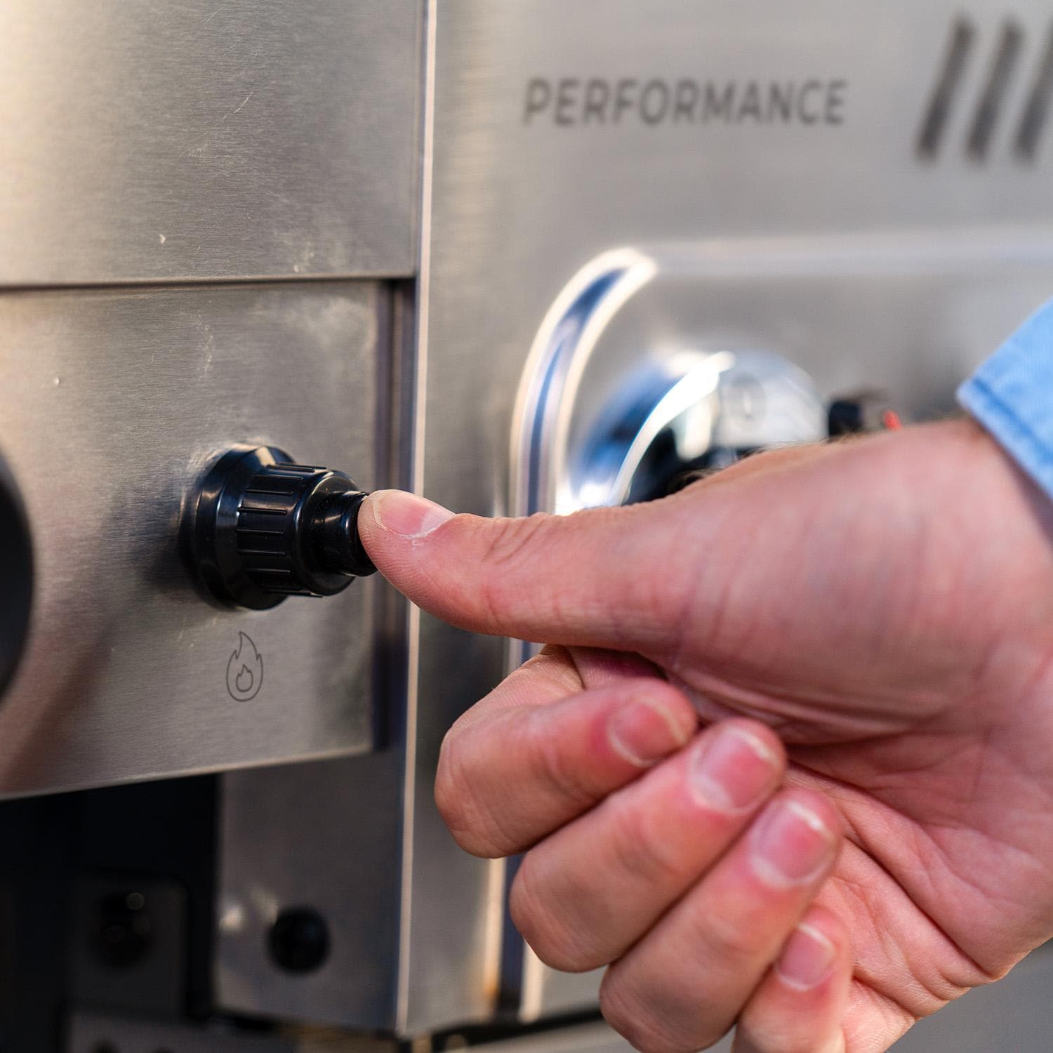 Charbroil 463463225 5-Burner Propane Grill - Stainless - Light Switch - Detail thumbnail