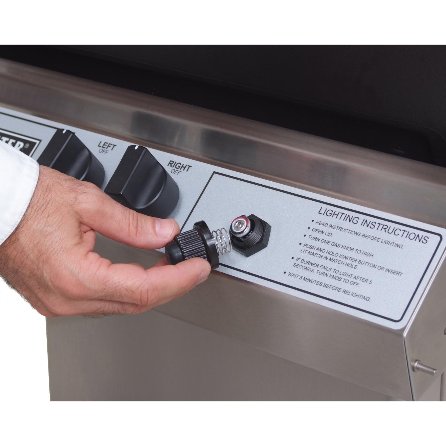 Broilmaster P4-XFN Premium Gas Grill On Black Cart - Electronic Ignition - Detail thumbnail