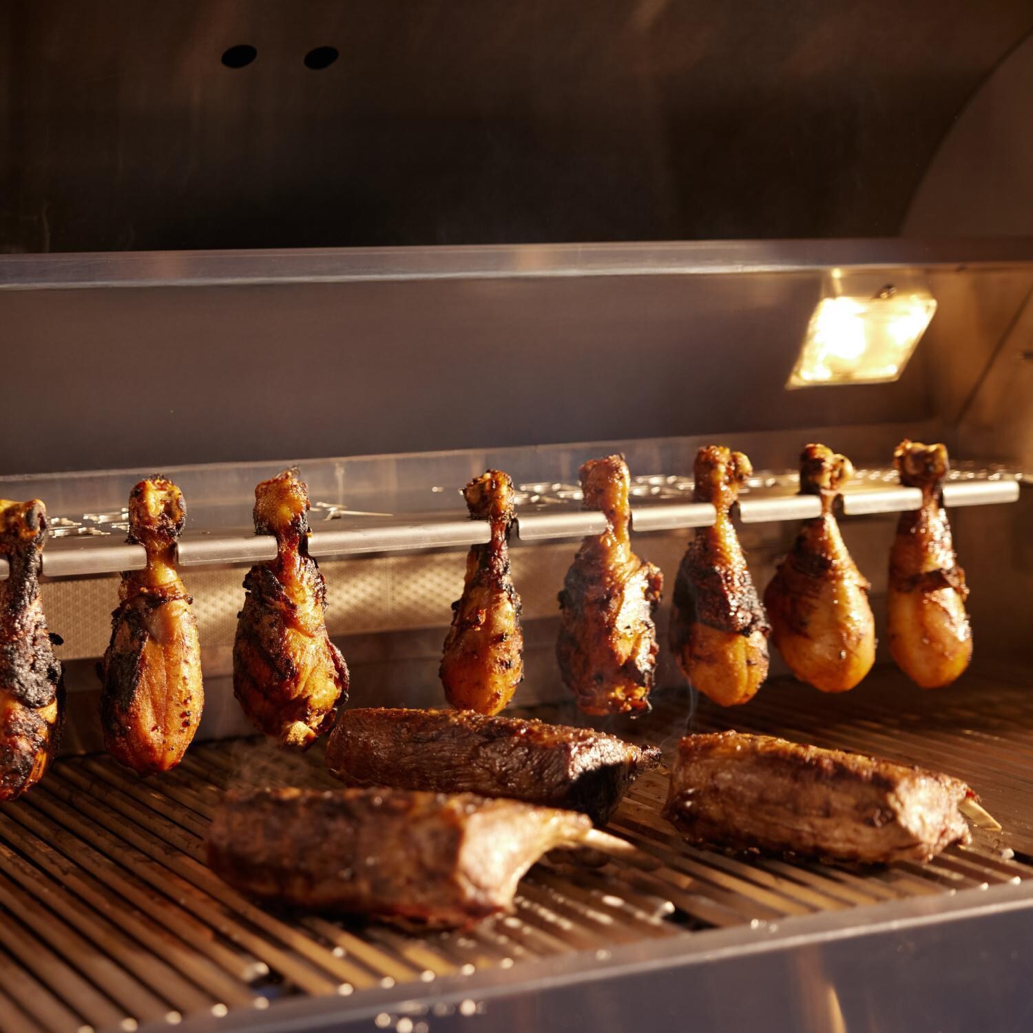 Blaze BLZ-4LTEPRO-LP Propane Grill - Laser-Cut Warming Rack & Internal Halogen Light - Detail thumbnail