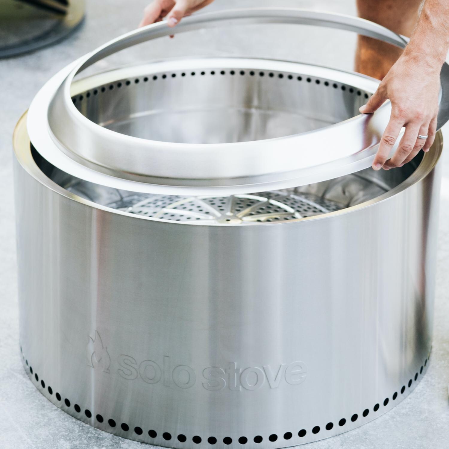 Solo Stove - SSYUK - Yukon Fire Pit - With Rim thumbnail