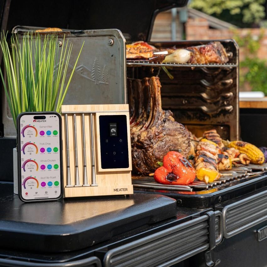 MEATER RTU-MT-MX201 Pro XL - App View - Lifestyle thumbnail