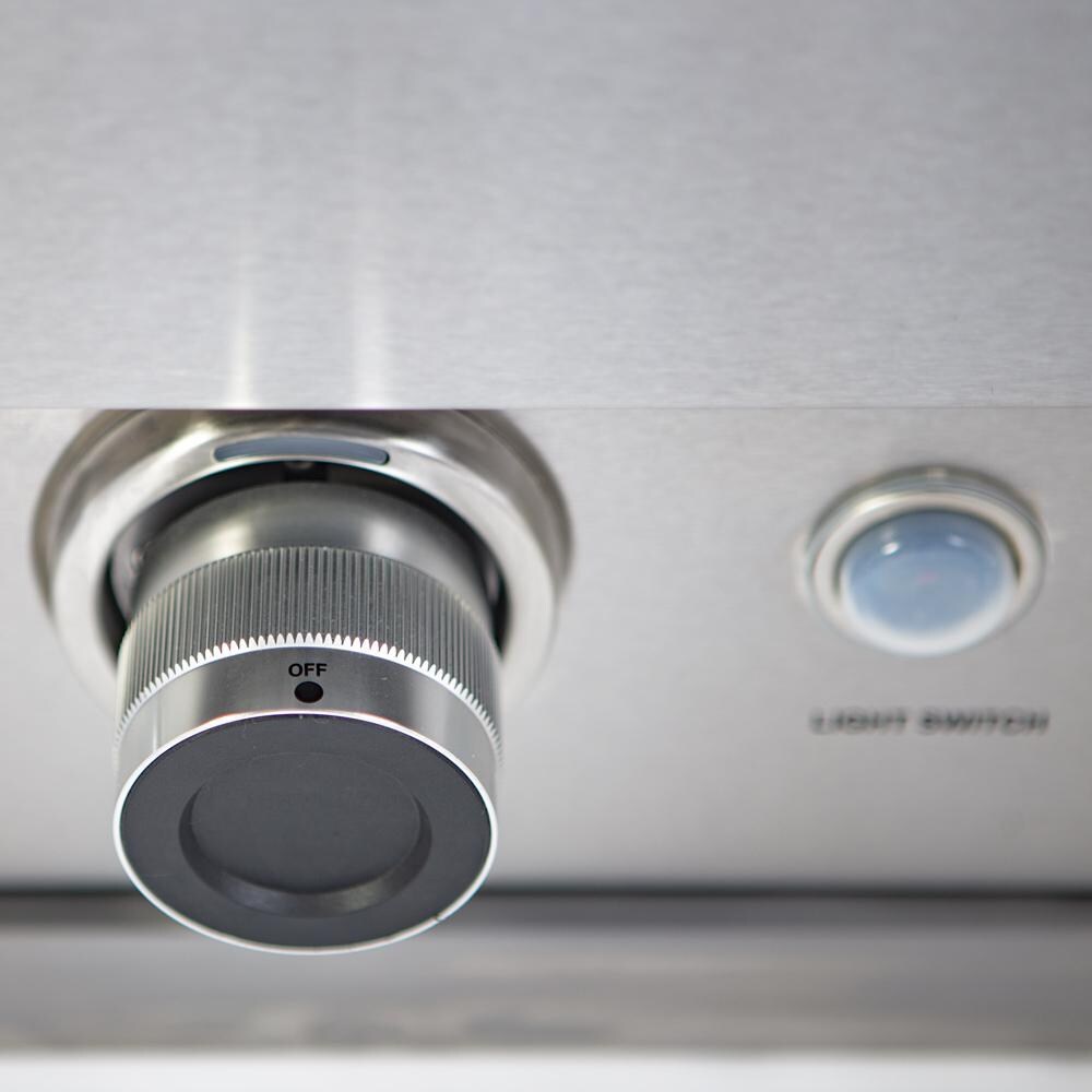 Turbo BTH3221BLP 32-Inch 4-Burner Built-In Gas Grill - Burner Control Knob Close-Up thumbnail