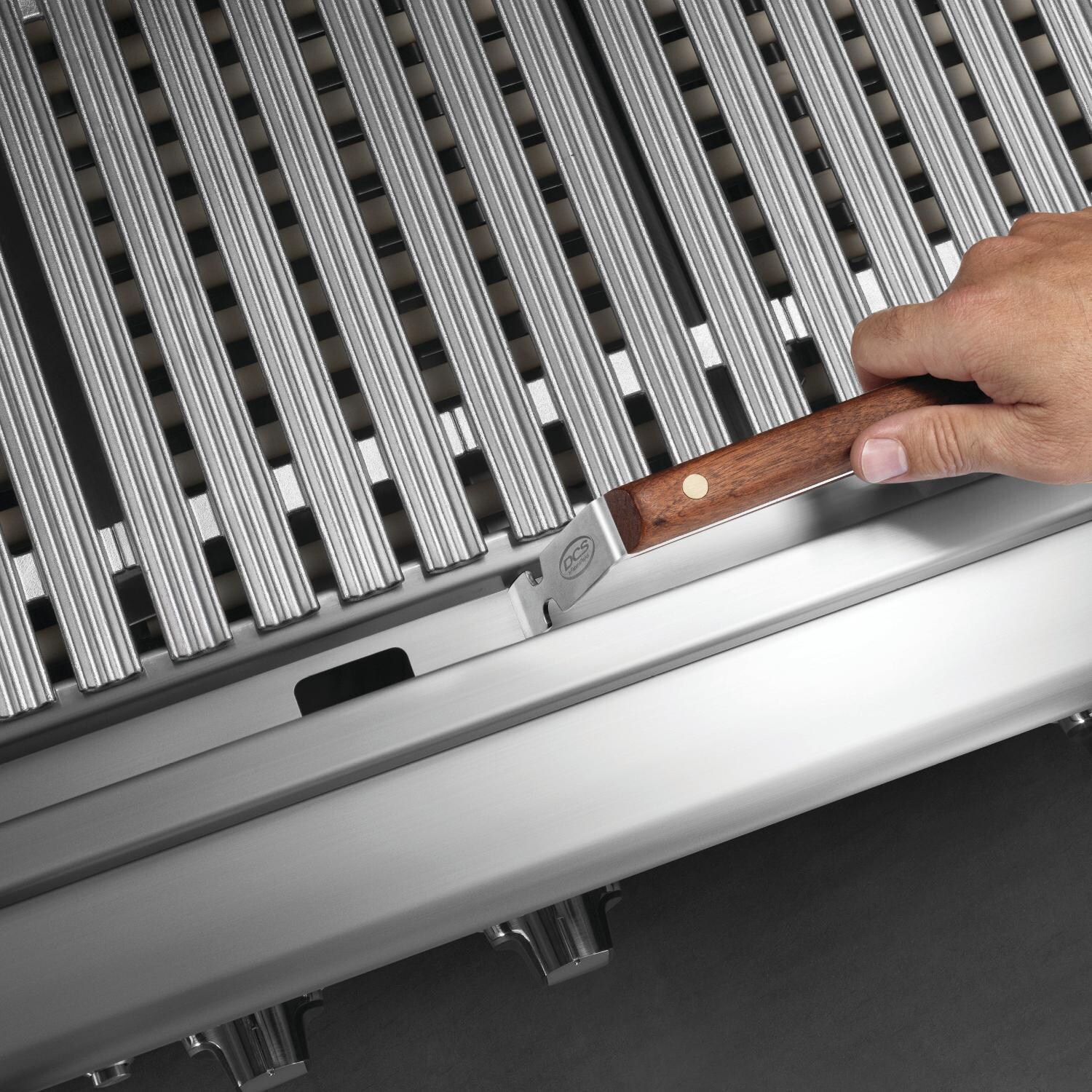 DCS Series 9 Evolution 36-Inch Built-In Natural Gas Grill With Rotisserie - Multi-Tool & Patented Grease Management System - Detail thumbnail