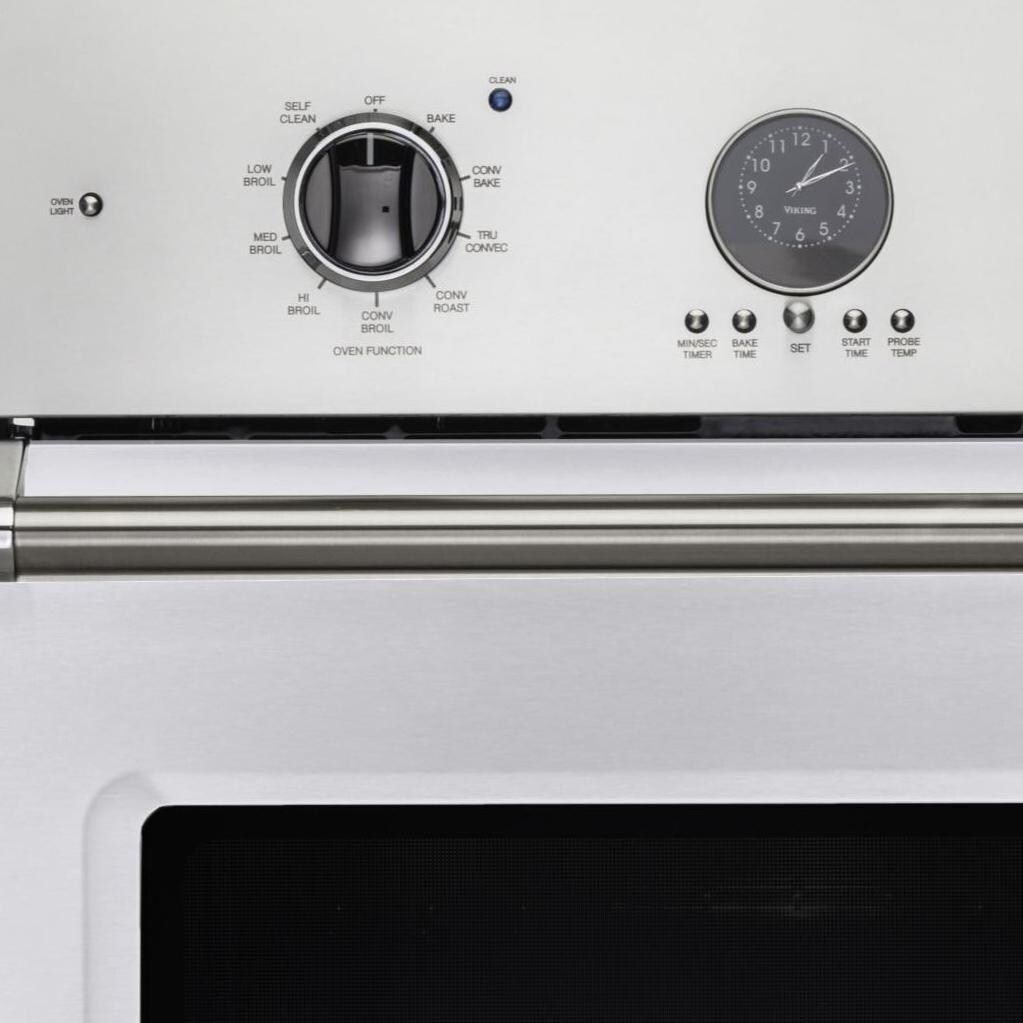 Viking Professional 5 Series Premiere 27-Inch Convection Electric Oven - Close-up of Controls thumbnail