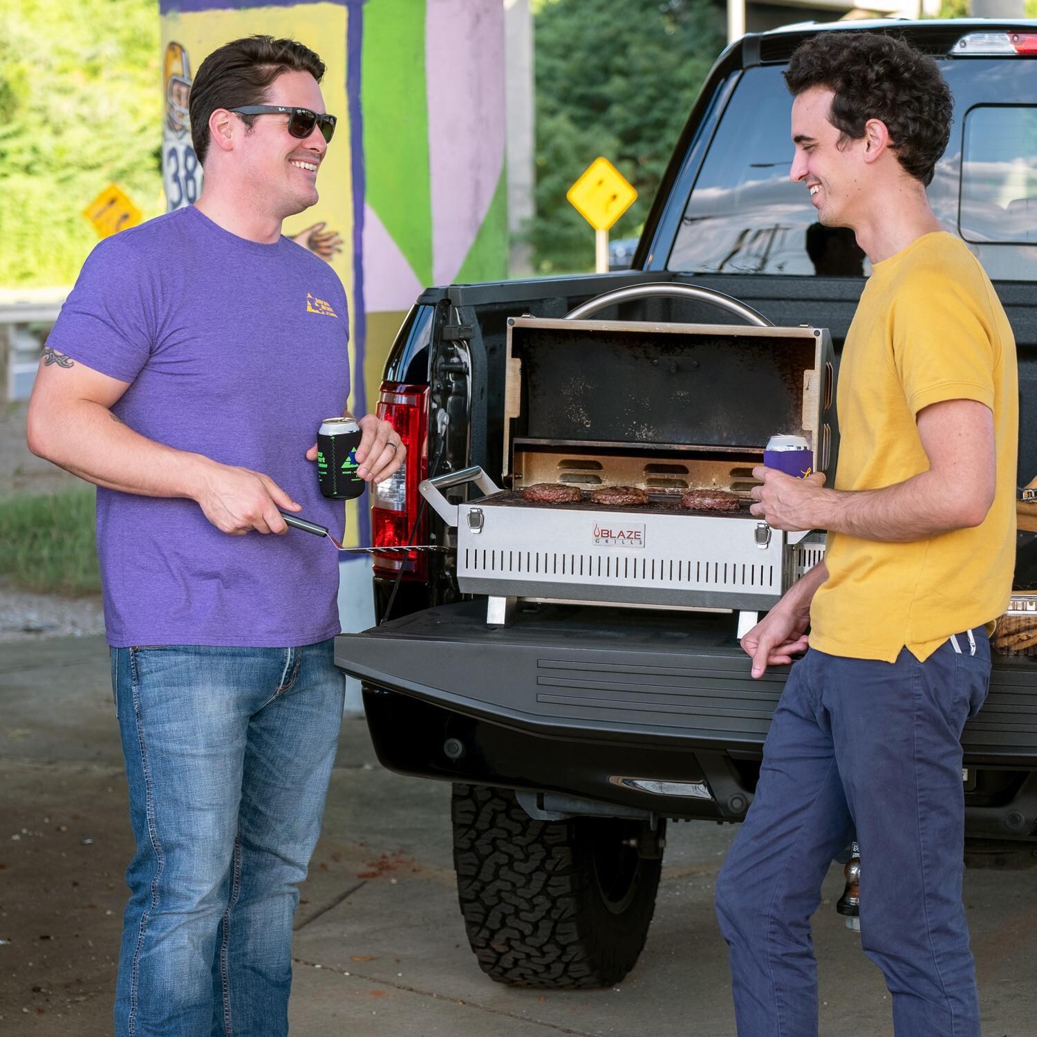 Blaze Professional LUX BLZ-1PRO-PRT-LP Portable Grill - Game Day Grilling thumbnail