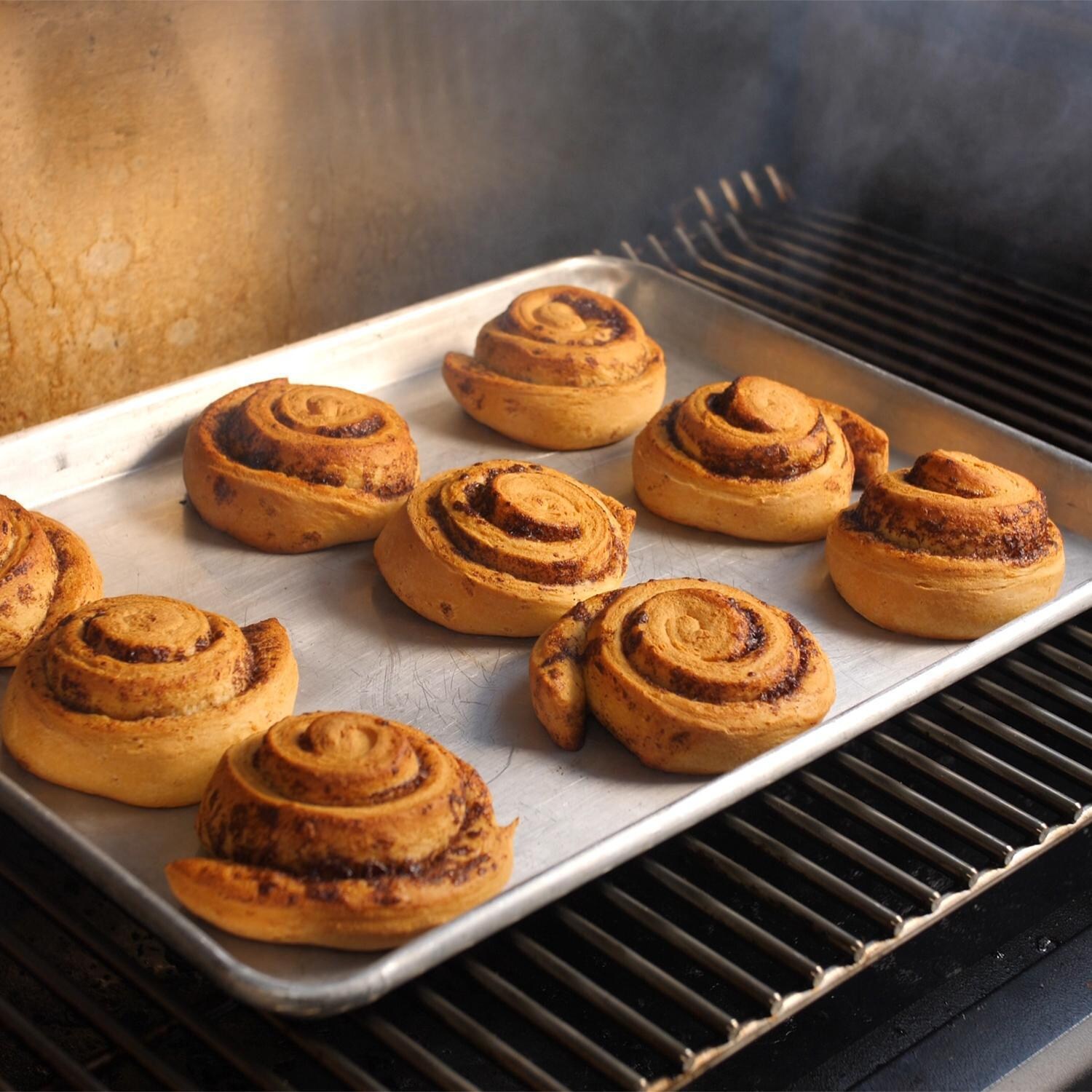 Traeger TFB85WLE Timberline 1300 - Smoking Cinnamon Rolls thumbnail