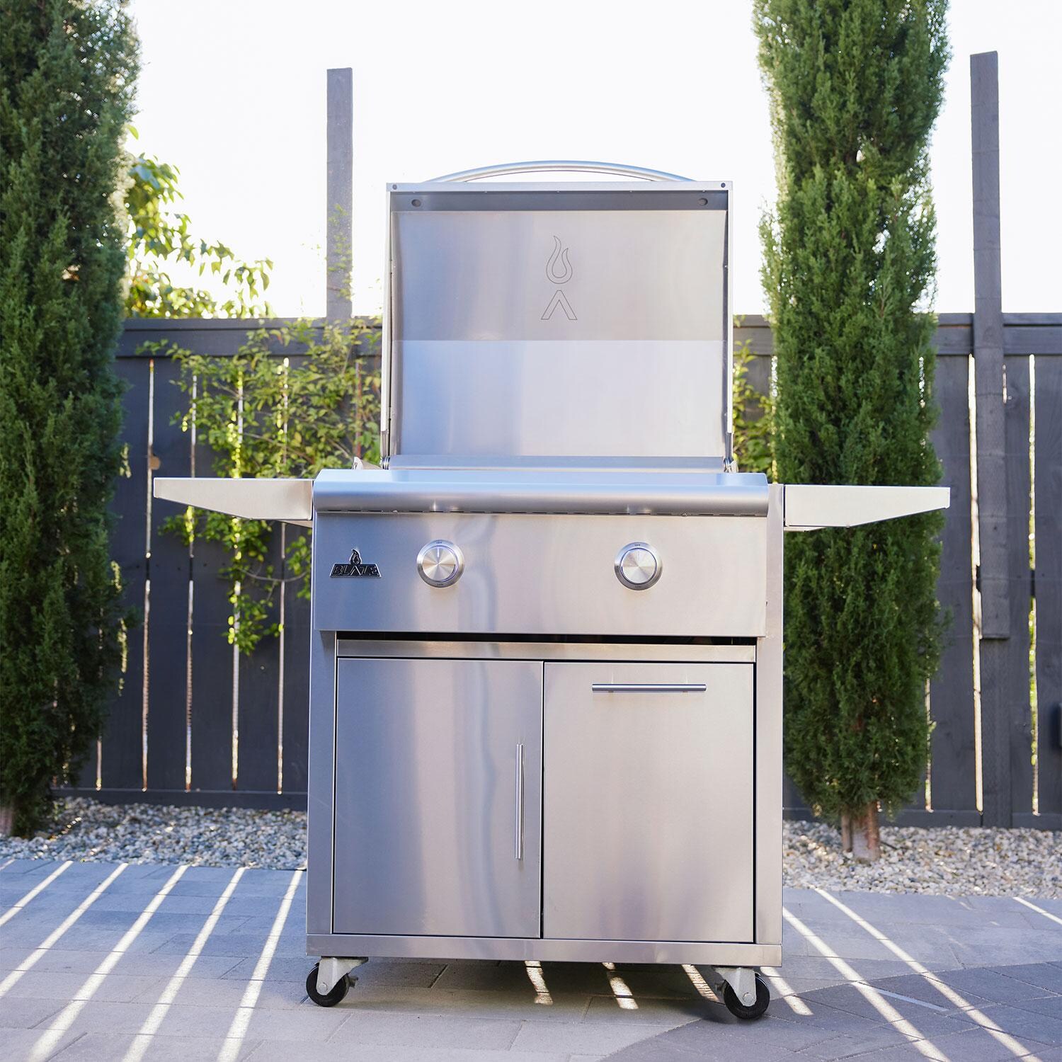 Blaze BLZ-GRIDDLE-LTE3-NG Freestanding Natural Gas Griddle - Lifestyle thumbnail