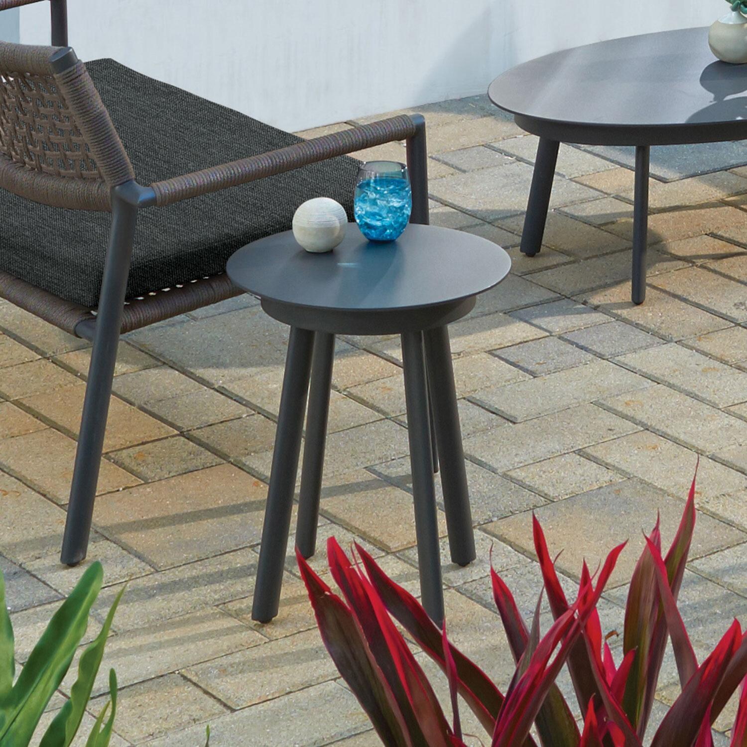 Eiland 16-in HPL/Powder-Coated Aluminum End Table by Oxford Garden - Lifestyle thumbnail