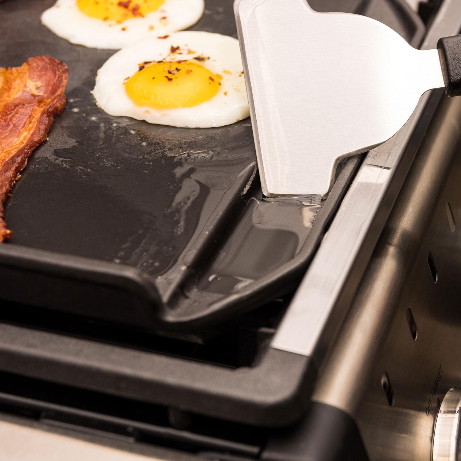 Broil King 11342 Cast Iron Plancha - Grease Drip - Lifestyle thumbnail