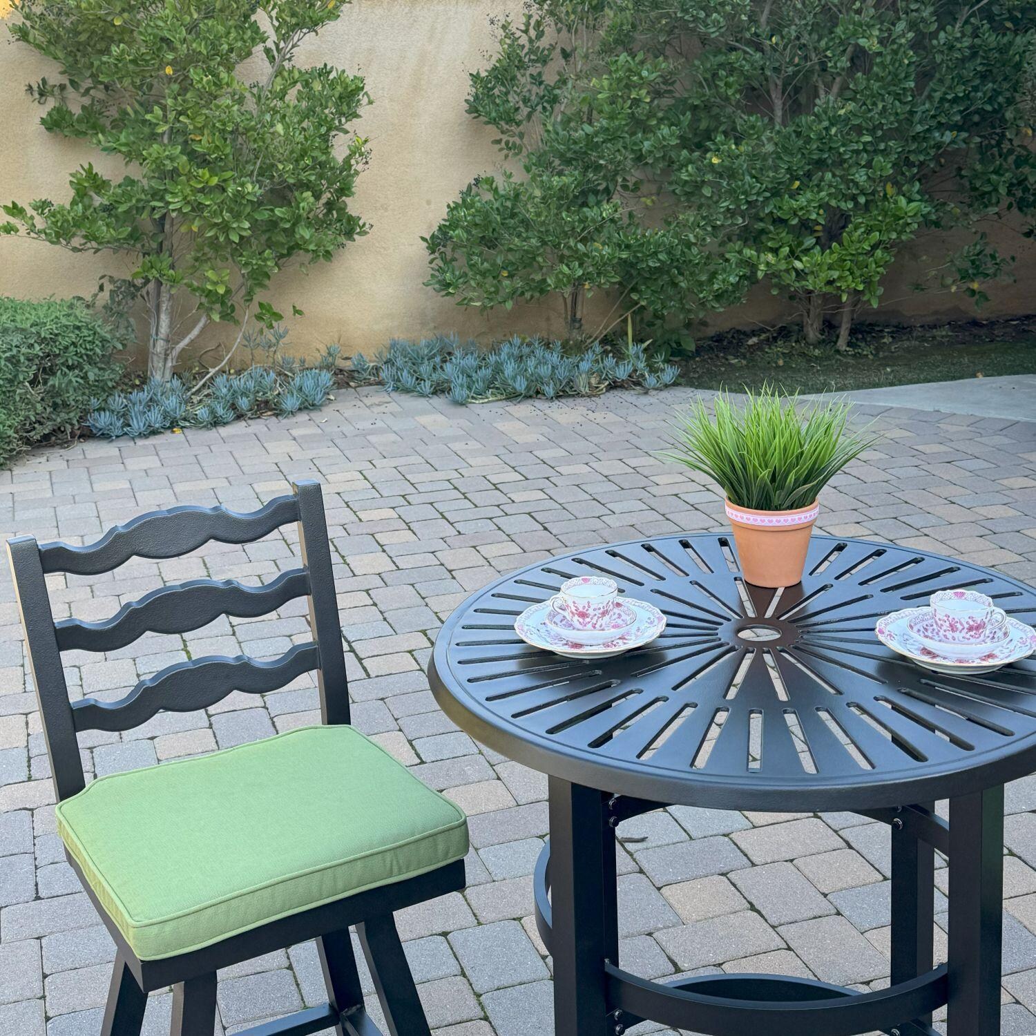 Aspen Aluminum 3 Pc Patio Bar Set w/ 30-in Round Bar Table in Green by Darlee - Bar Stool w/ Bar Set - Lifestyle thumbnail