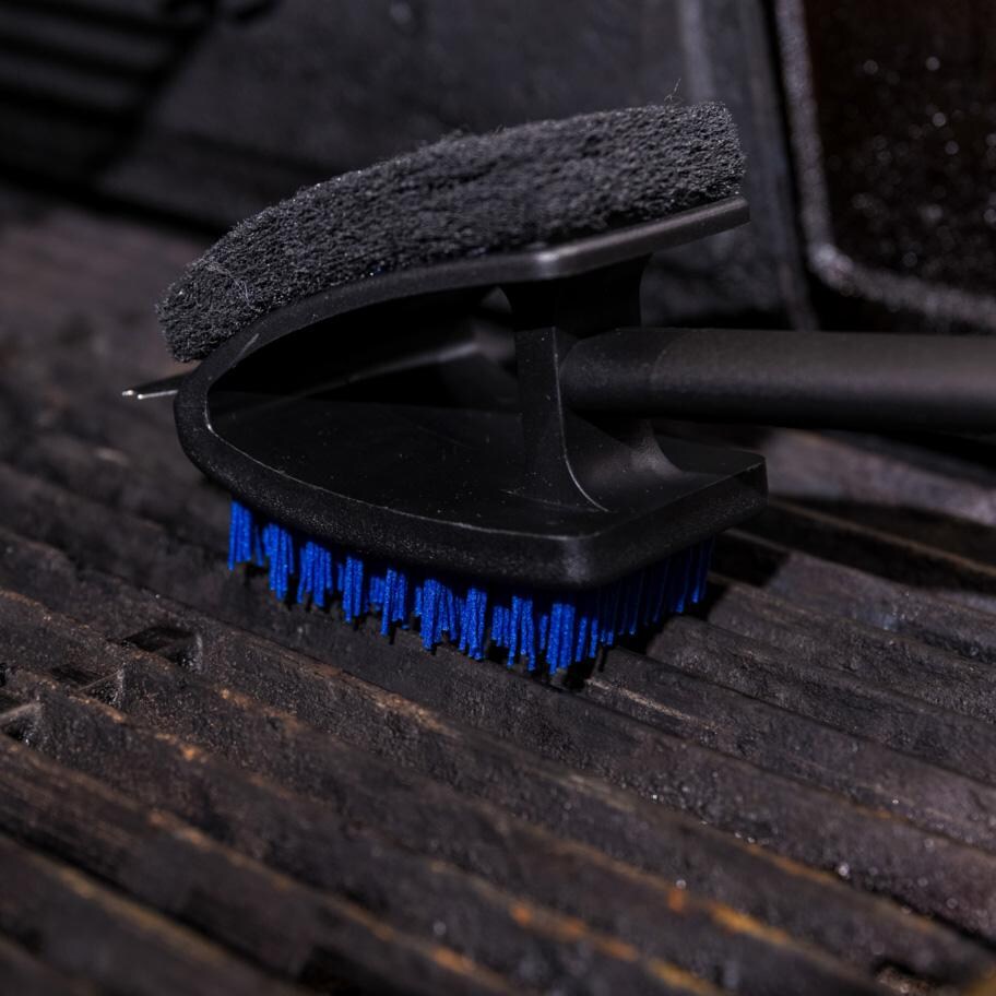 GrillPro Nylon 3-in-1 17-in Grill Brush - 75553 - Bristles - Lifestyle thumbnail