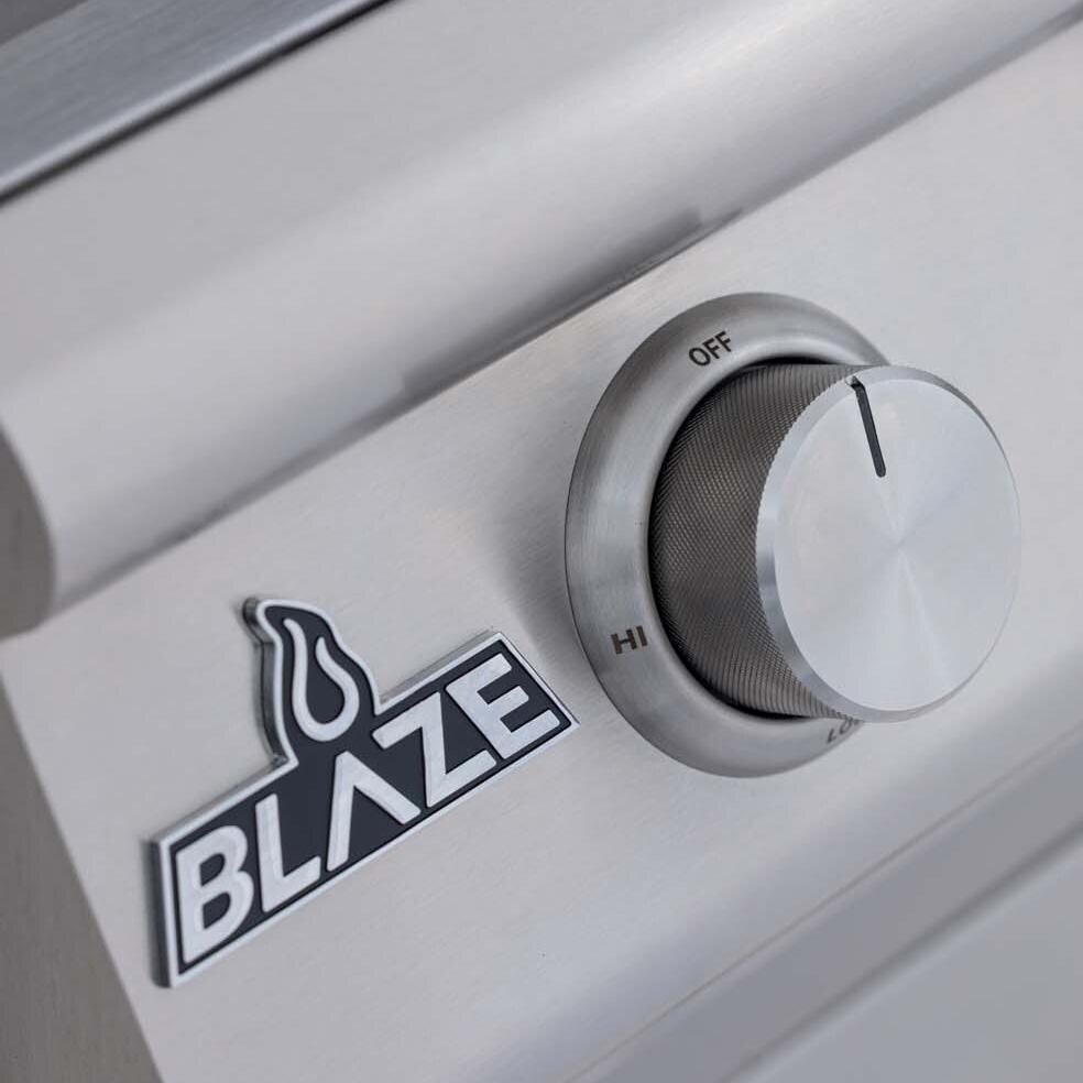 Blaze BLZ-4BCM-NG 32-in Natural Gas Grill - Logo - Detail