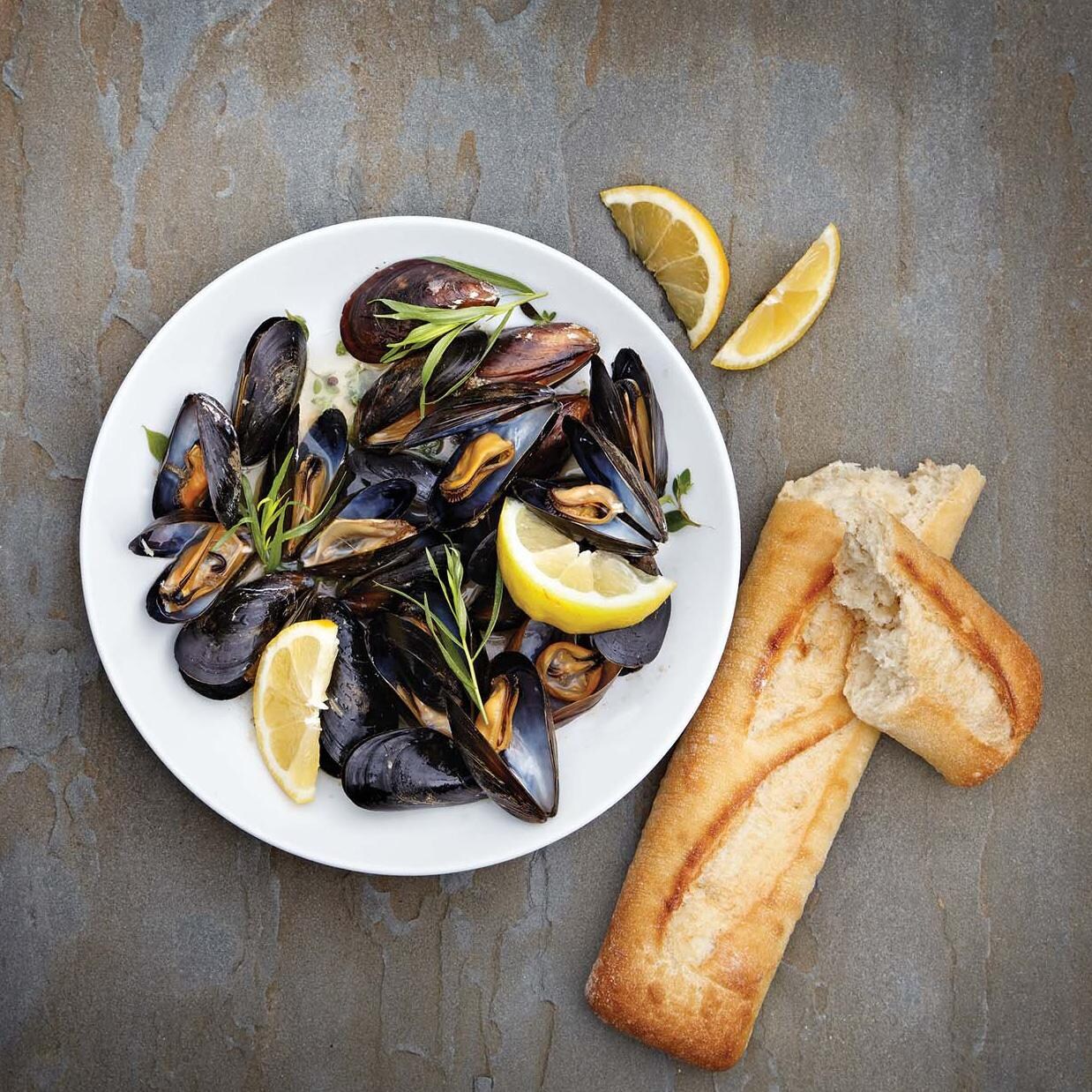 Outset  76495 Cast Iron Mussel/Seafood Pot - Recipe Made in Pot - Detail thumbnail