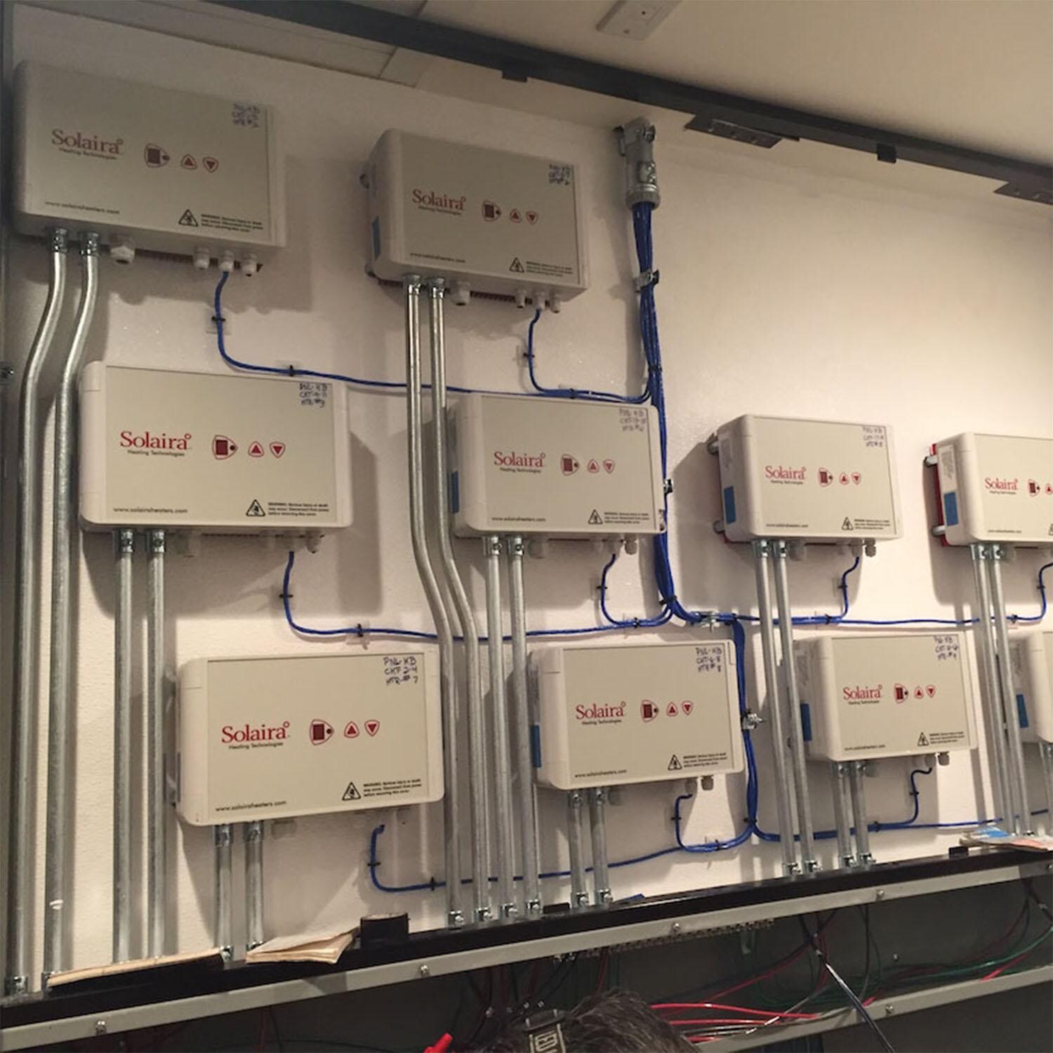 Solaira SMaRT 34AMP Dual Voltage Digital Controller - Installation thumbnail