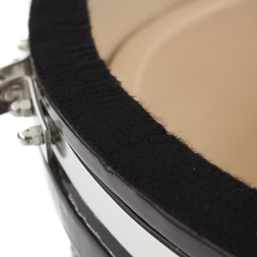 Coyote C1CHCS-FS Asado Freestanding Ceramic Grill - Felt Gasket Detail View thumbnail