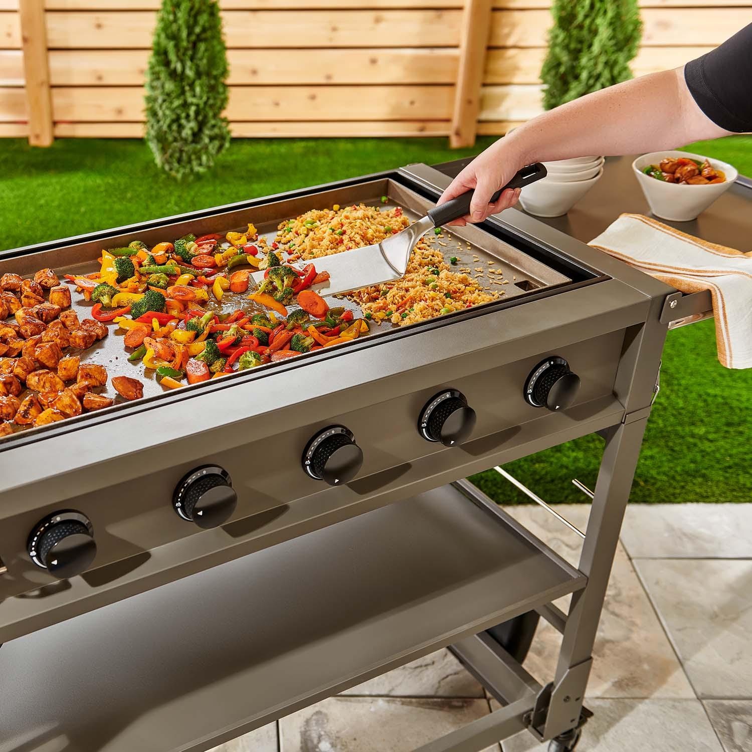 TYTUS TDT-571-0101 Anaheim 36 Inch Propane Gas Griddle - Close Up - Lifestyle thumbnail