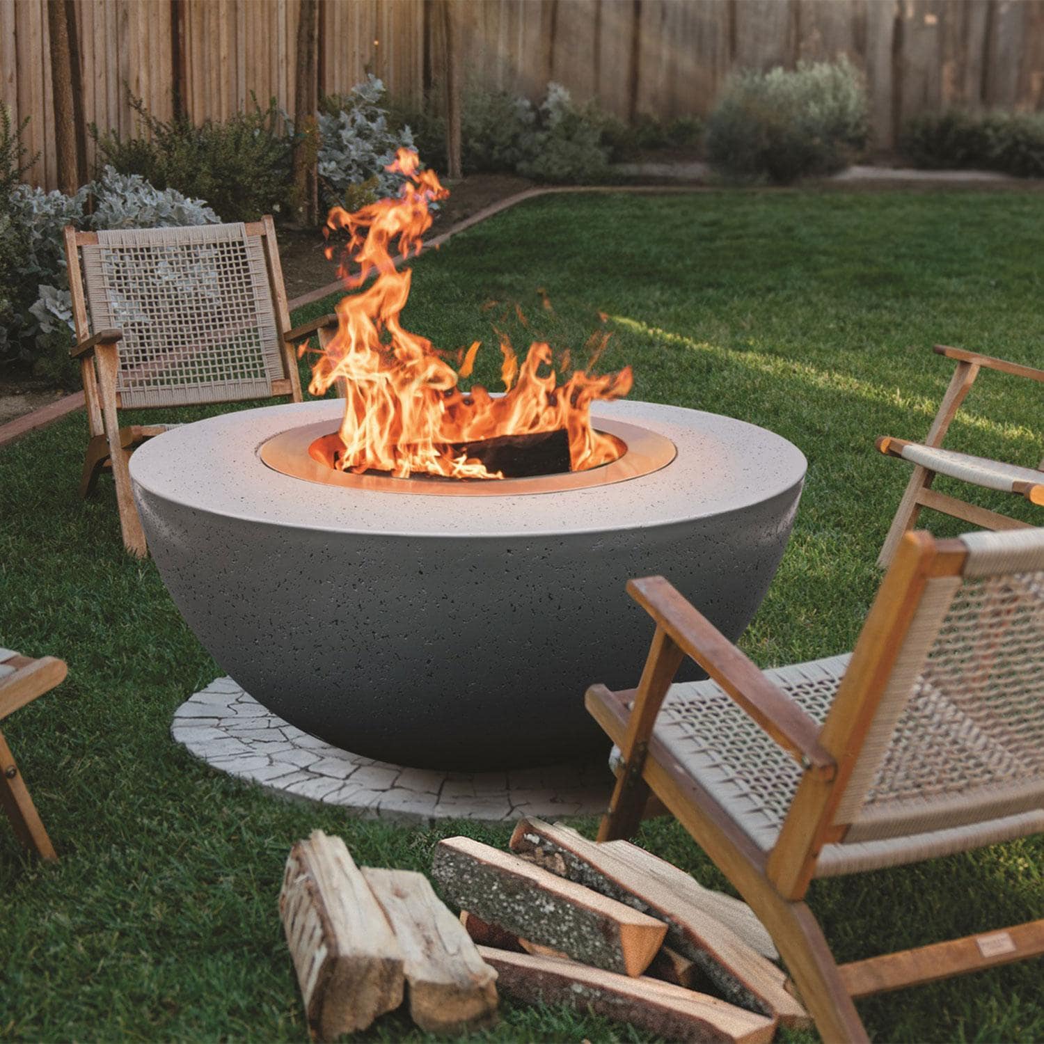 Fire Pit: Transform Your Backyard with Cozy Ambiance