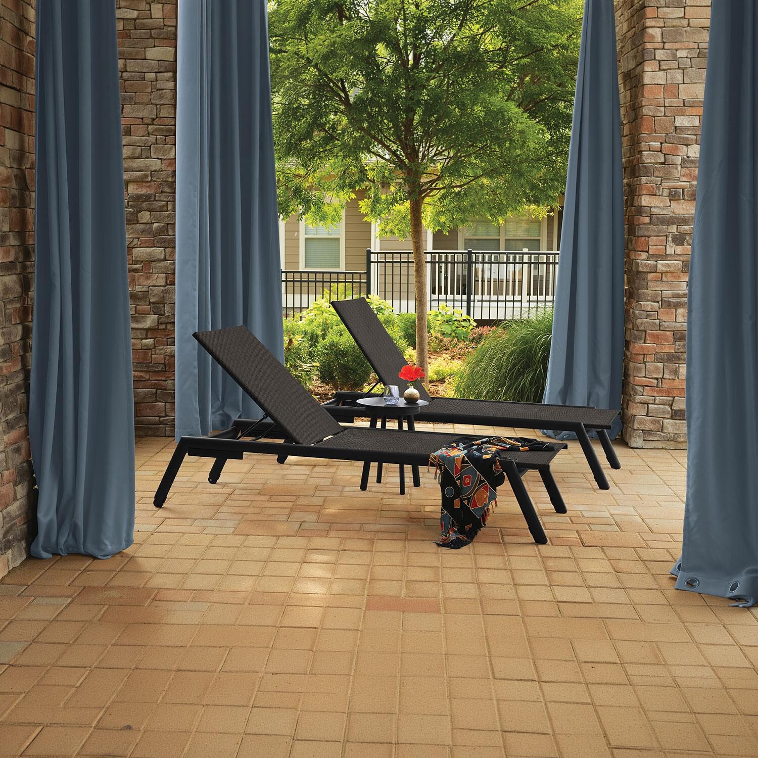 Eiland 3 Pc Powder-Coated Aluminum Chaise Lounge Set in Ninja/Carbon By Oxford Garden