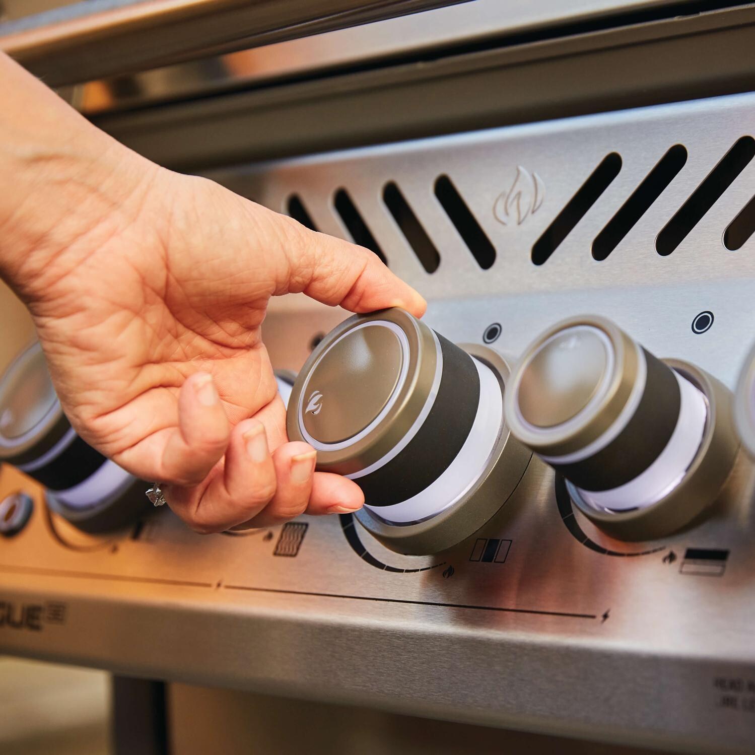 Napoleon RSE425RSIBPSS-1 Rogue SE 425 Propane Gas Grill with Infrared Rear Burner and Infrared Side Burner - Stainless Steel - Burner Control Knob Lifestyle View thumbnail