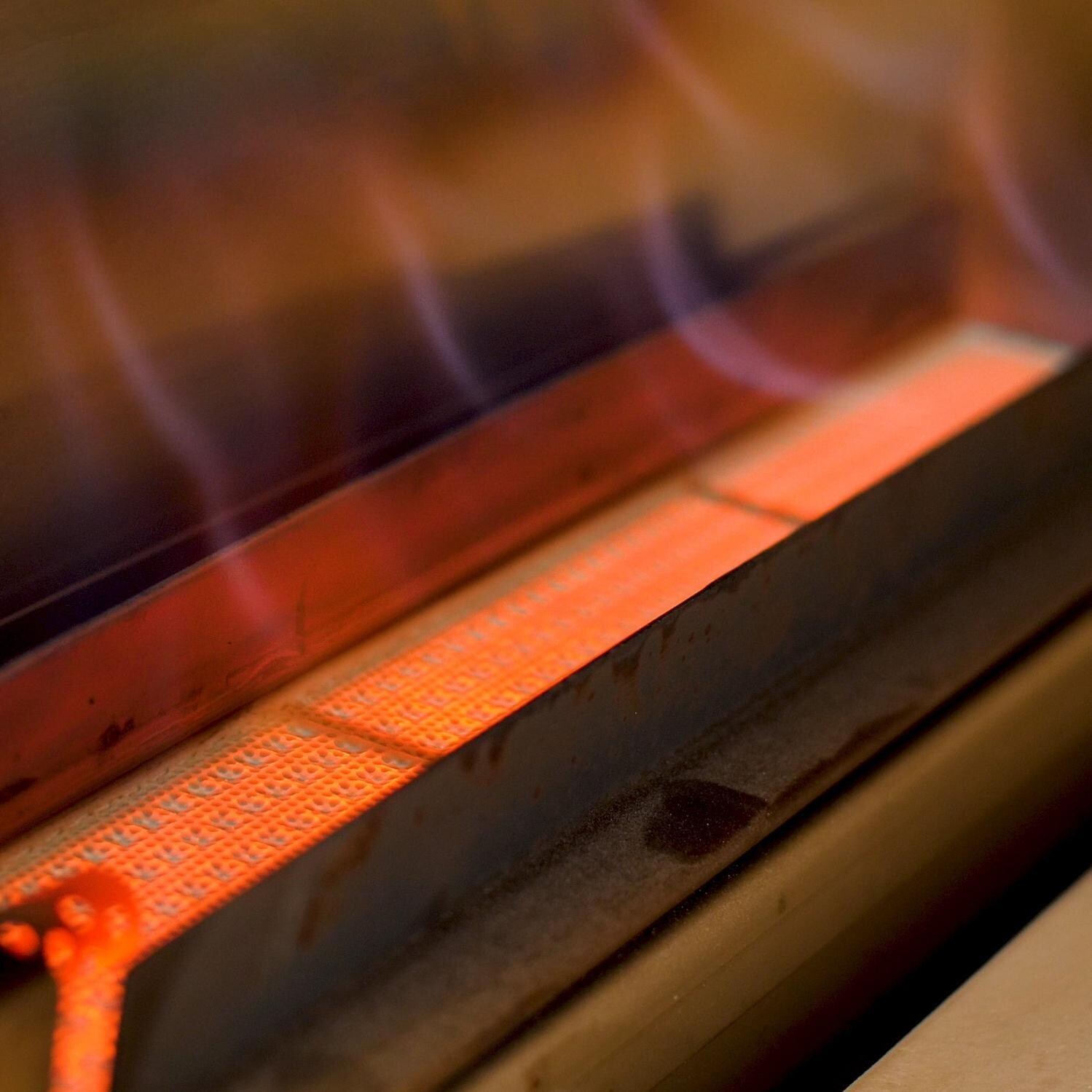 Lynx LPZA-NG Professional Napoli 30-Inch Built-In / Counter Top Natural Gas Outdoor Pizza Oven - Variable Temp Infrared Burner - Detail thumbnail