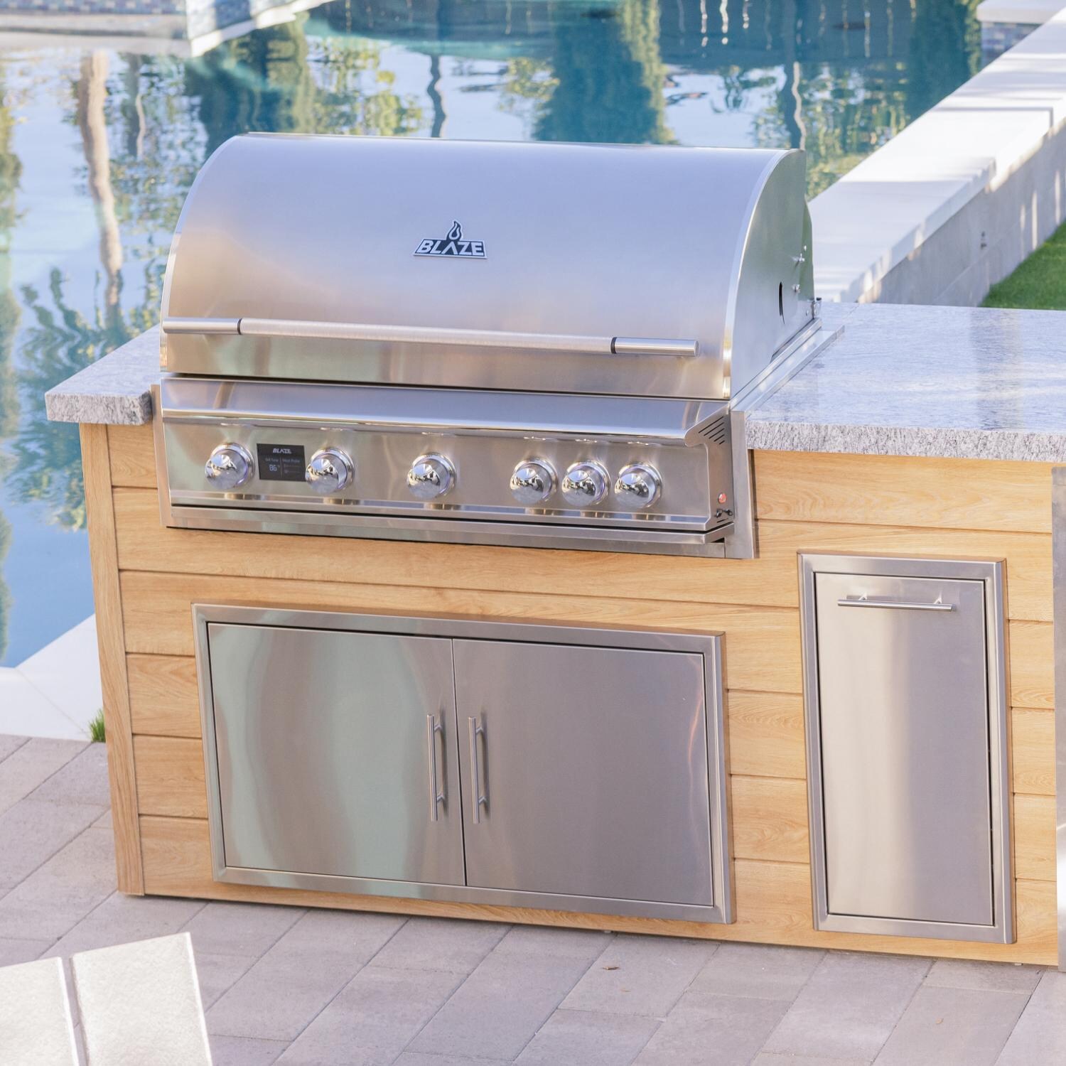 Blaze BLZ-5LTEPRO-LP LTE PRO 40-in 5-Burner Built-In Propane Grill w/ Digital Temperature Screen & Rotisserie - Grill Installed - Lifestyle thumbnail