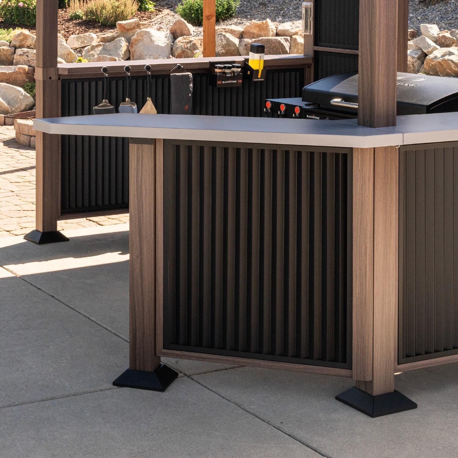 Blackstone 10 x 10-Foot Bar and Griddle/Grill Pavilion - Bar - Detail thumbnail
